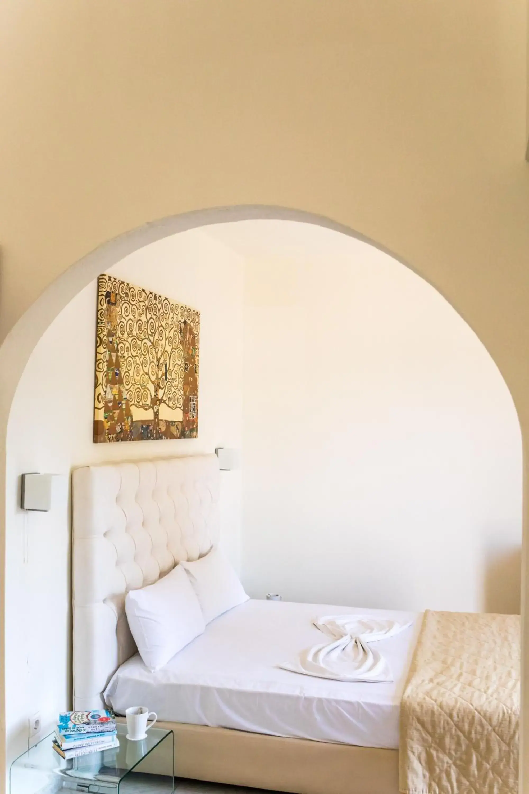 Bedroom, Bed in Blue Green Bay Bedroom, Bed in Blue Green Bay