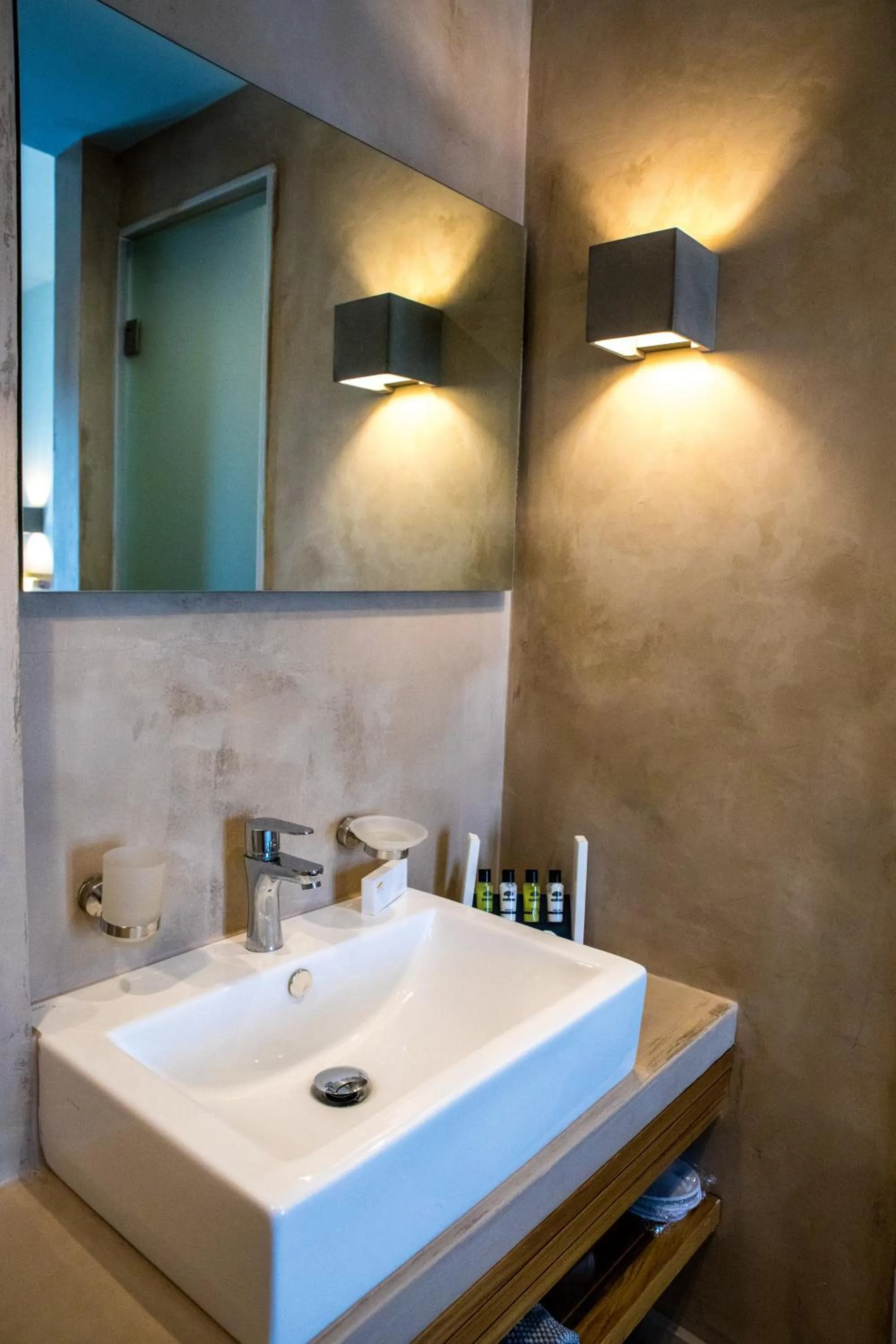 Bathroom in Blue Green Bay