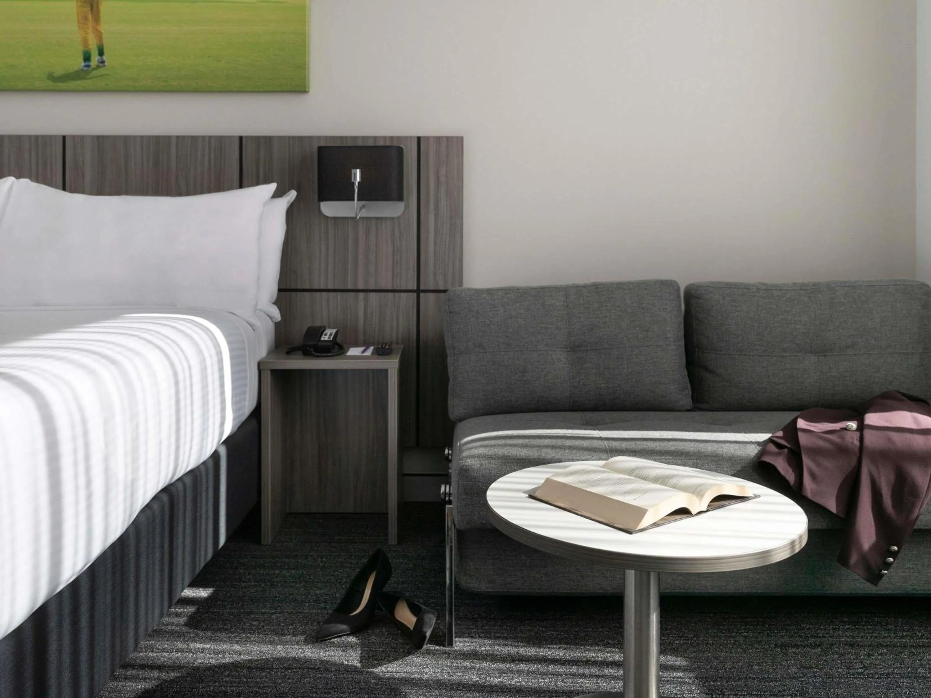 Bedroom, Bed in Mercure Sydney Bankstown