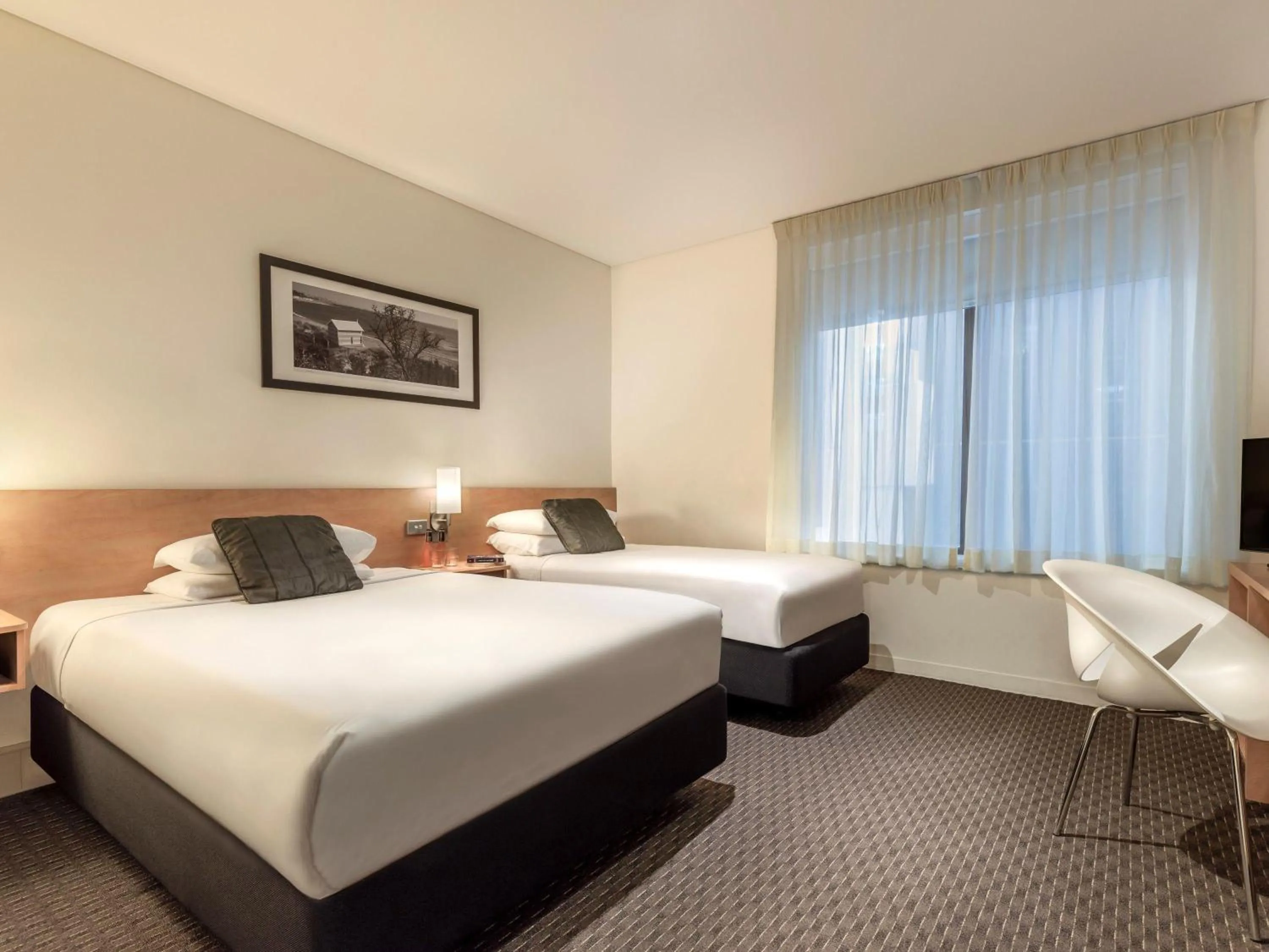 Bedroom, Bed in ibis Melbourne Hotel and Apartments