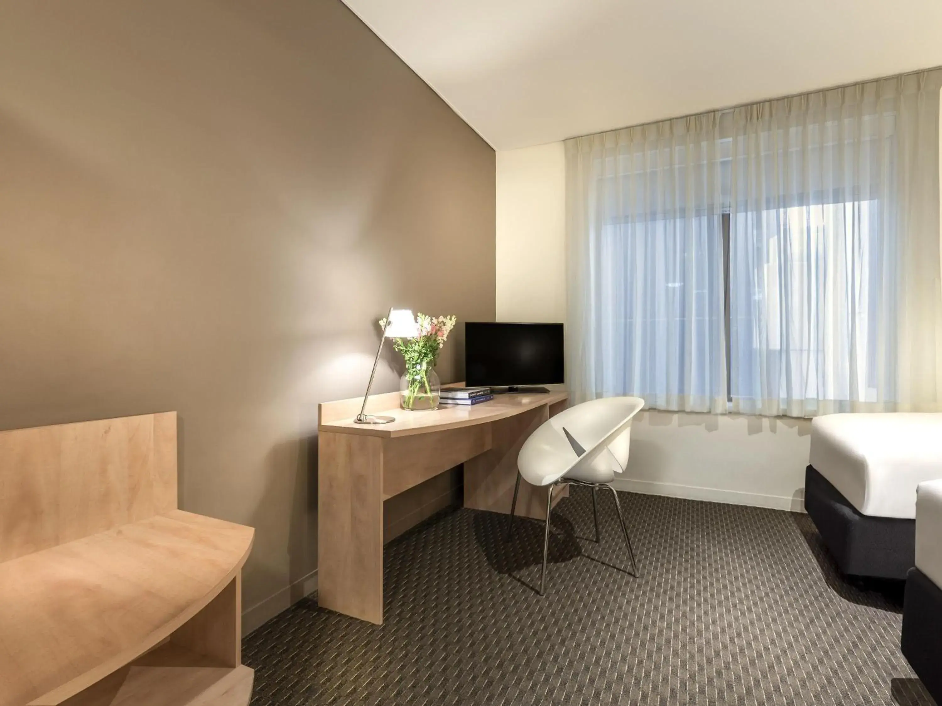 Bedroom in ibis Melbourne Hotel and Apartments Bedroom in ibis Melbourne Hotel and Apartments