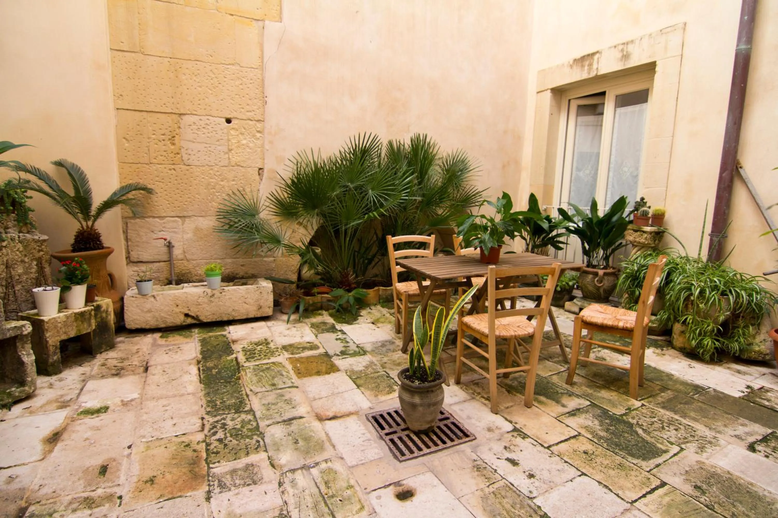 Facade/entrance in La Via della Giudecca