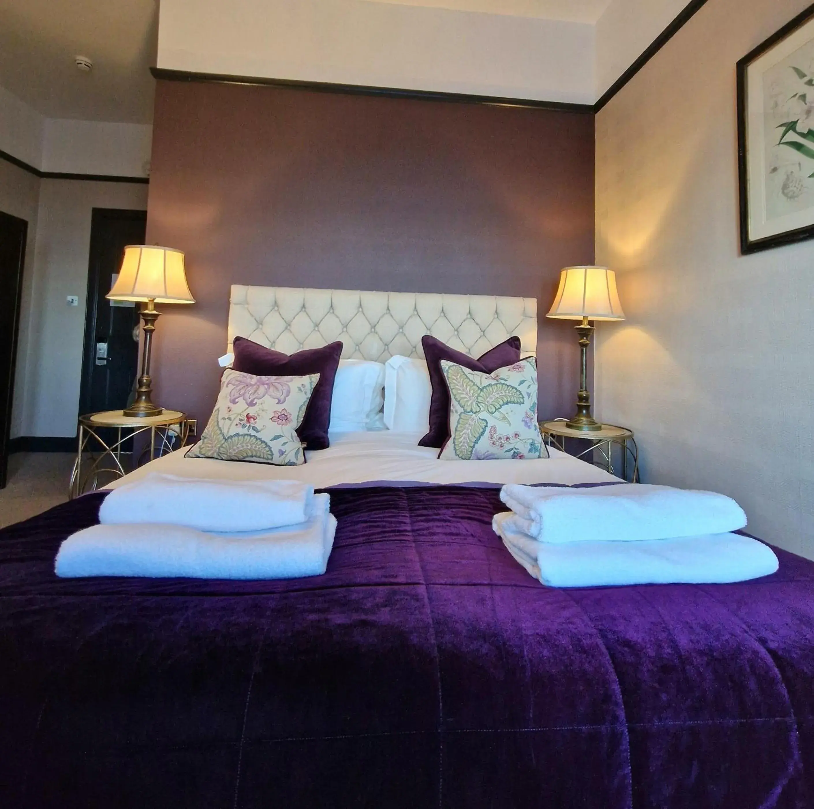 Superior King Room in West Highland Hotel Superior King Room in West Highland Hotel