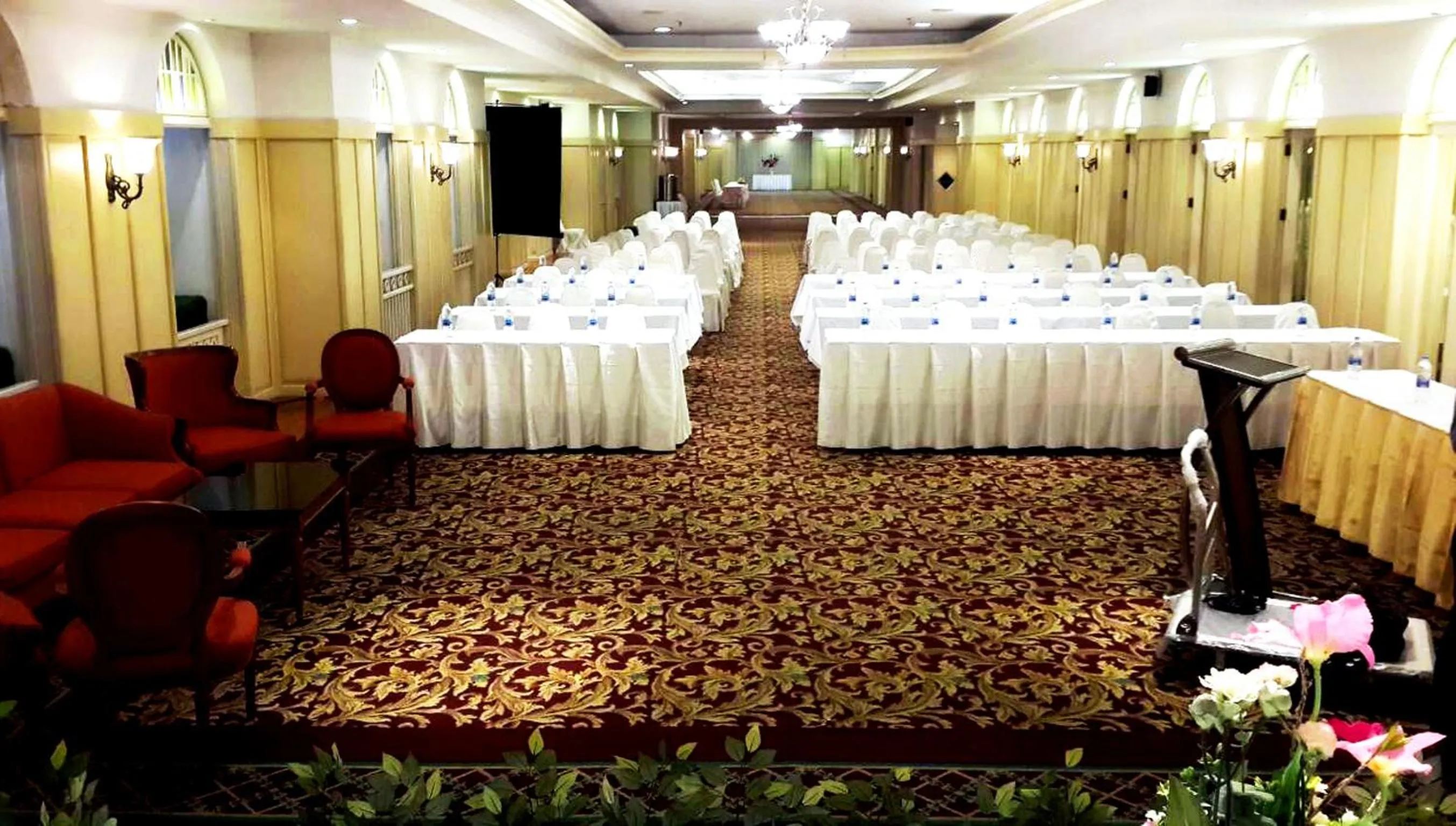 Banquet/Function facilities in Iyarin @ Tuk Chang Hotel
