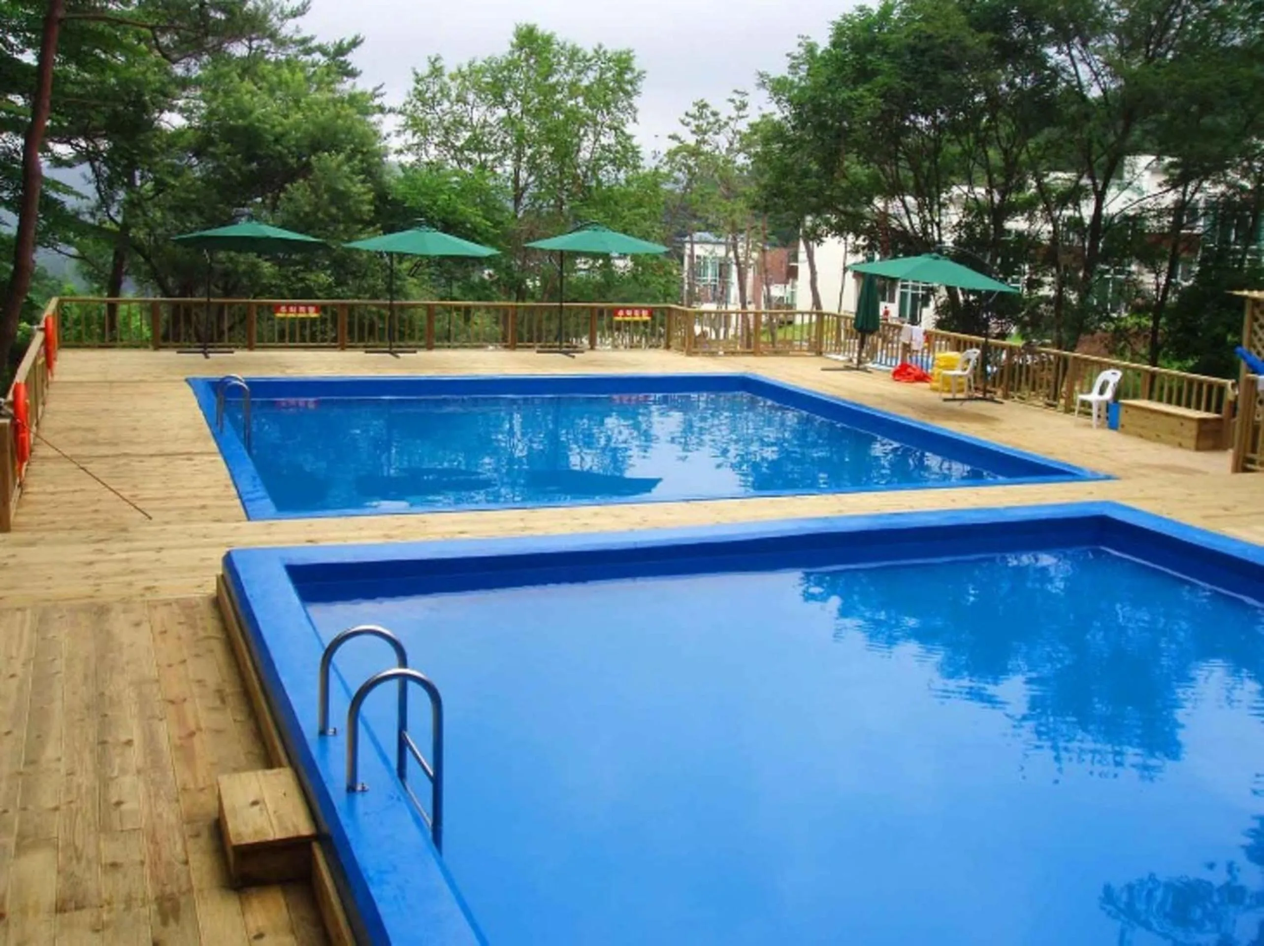 Swimming pool in Hyundai Soo Resort Hoengseong