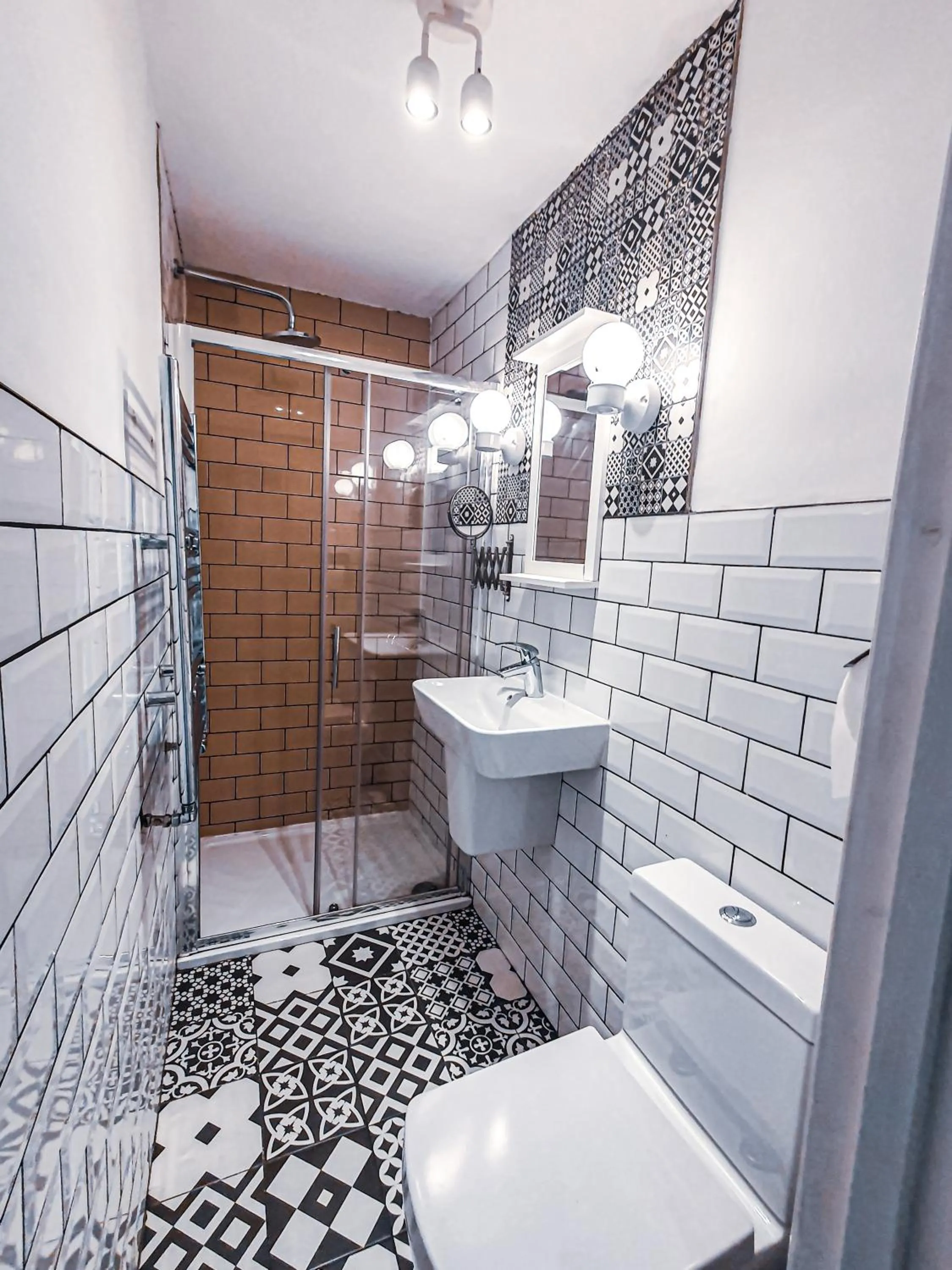 Bathroom in Plaza Hotel