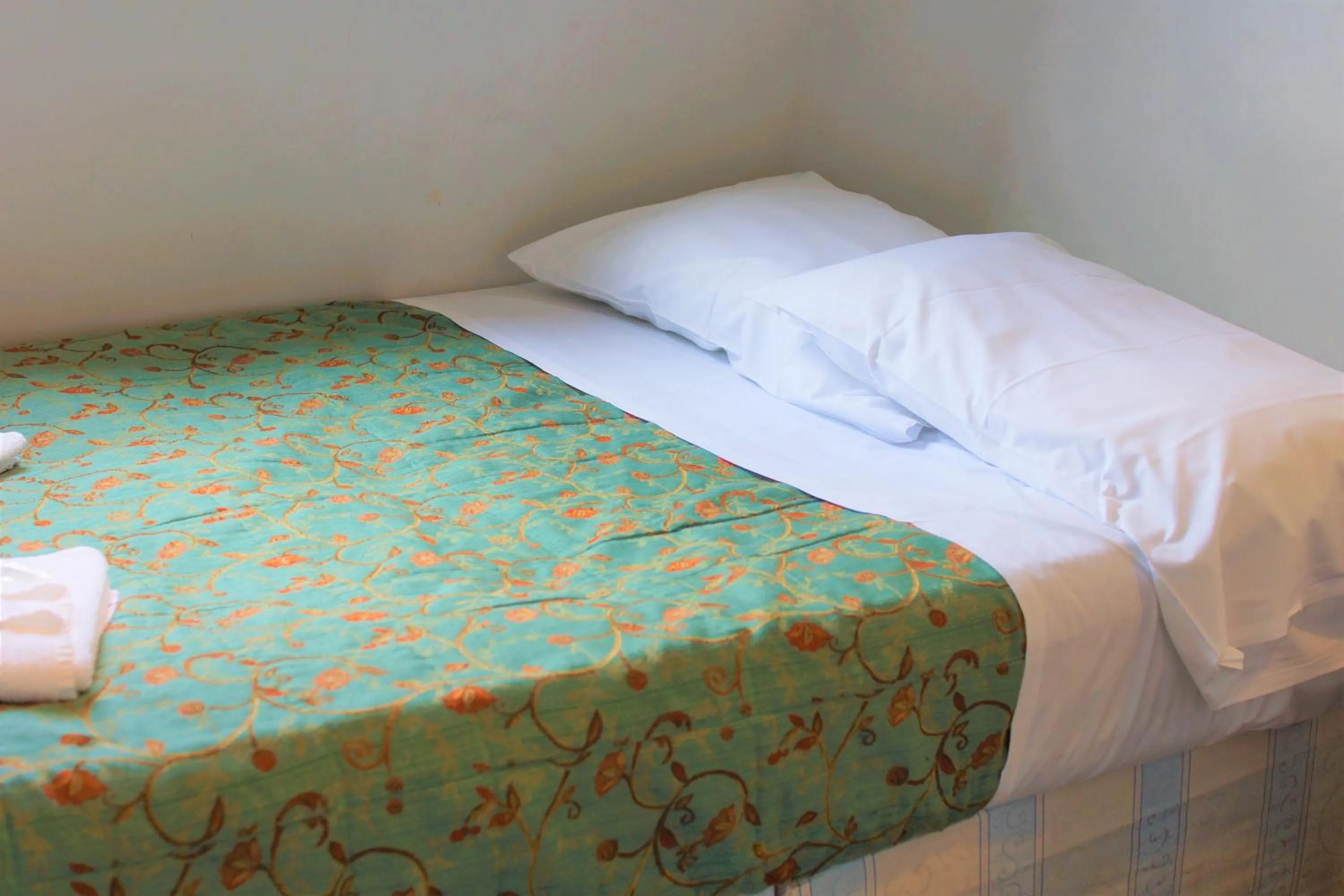 Bedroom, Bed in Plaza Hotel