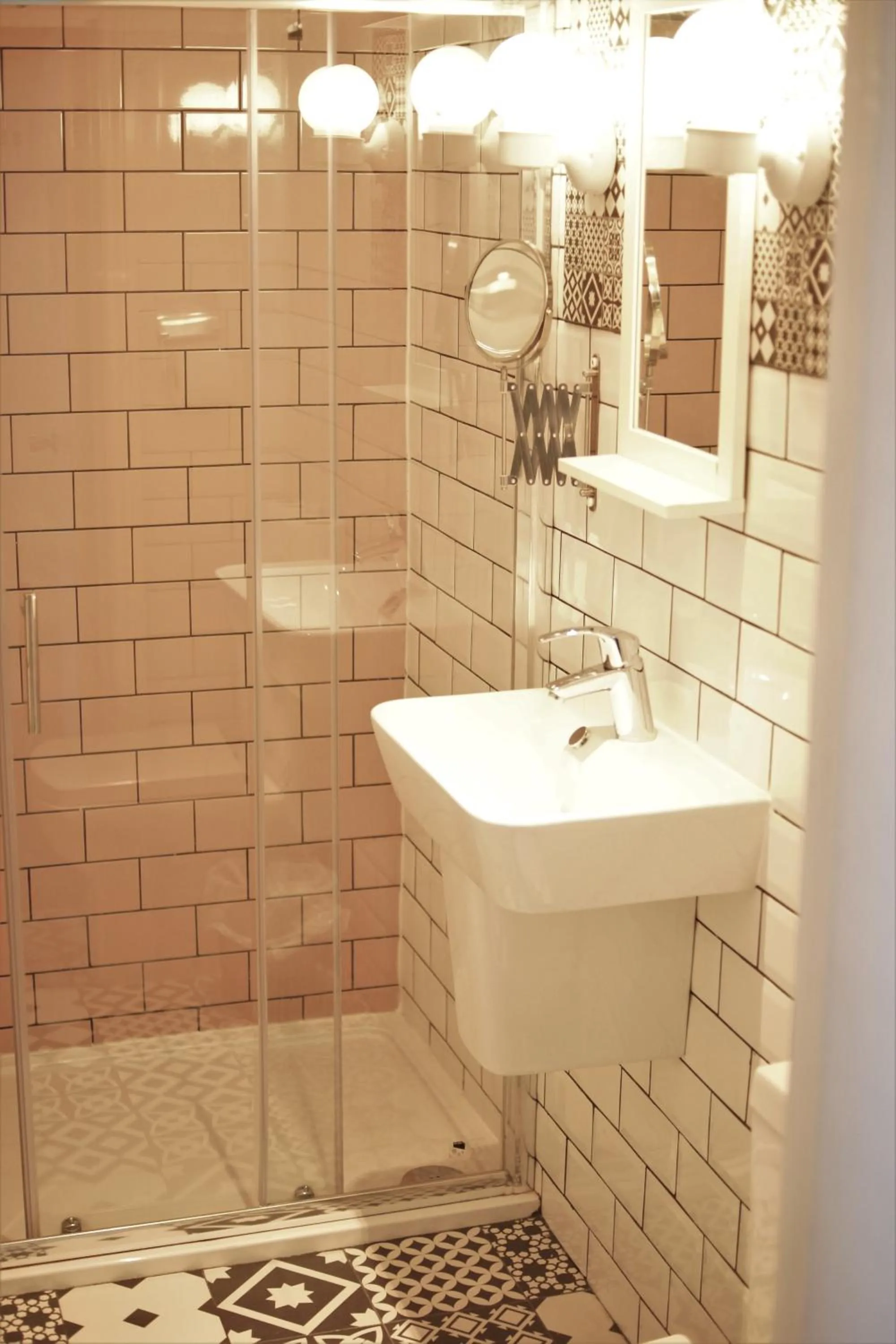 Bathroom in Plaza Hotel