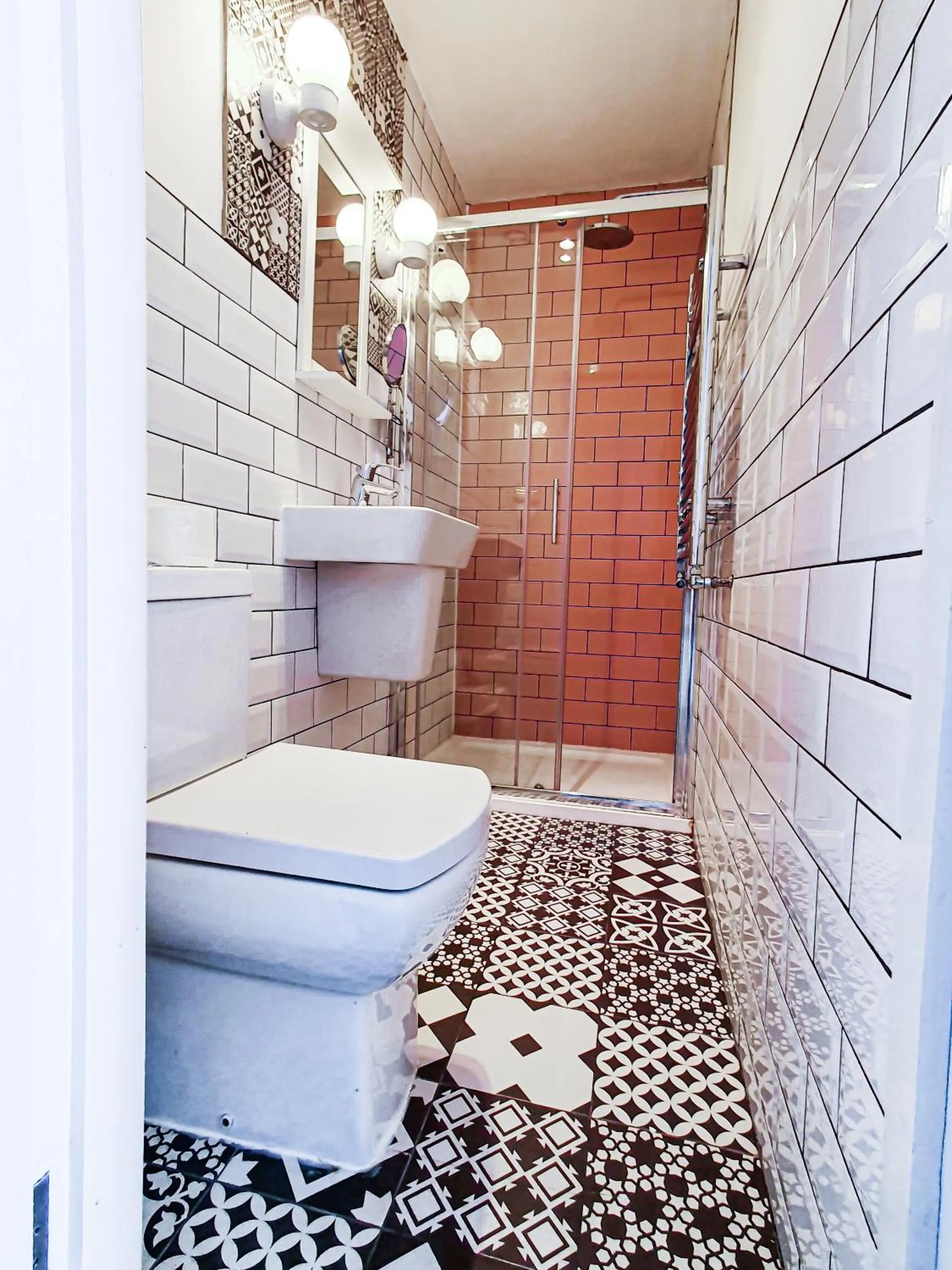 Bathroom in Plaza Hotel