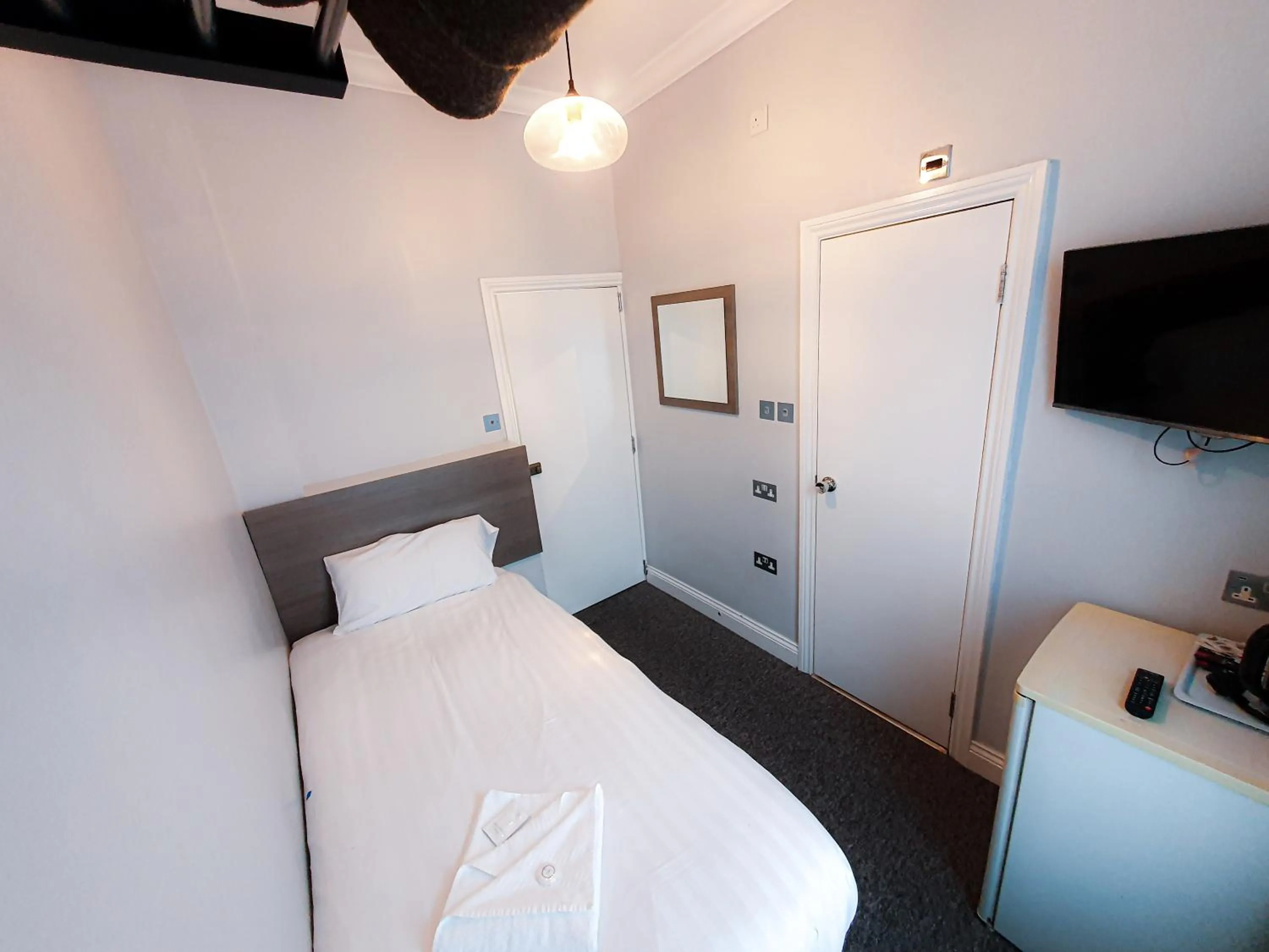 Bedroom, Bed in Plaza Hotel