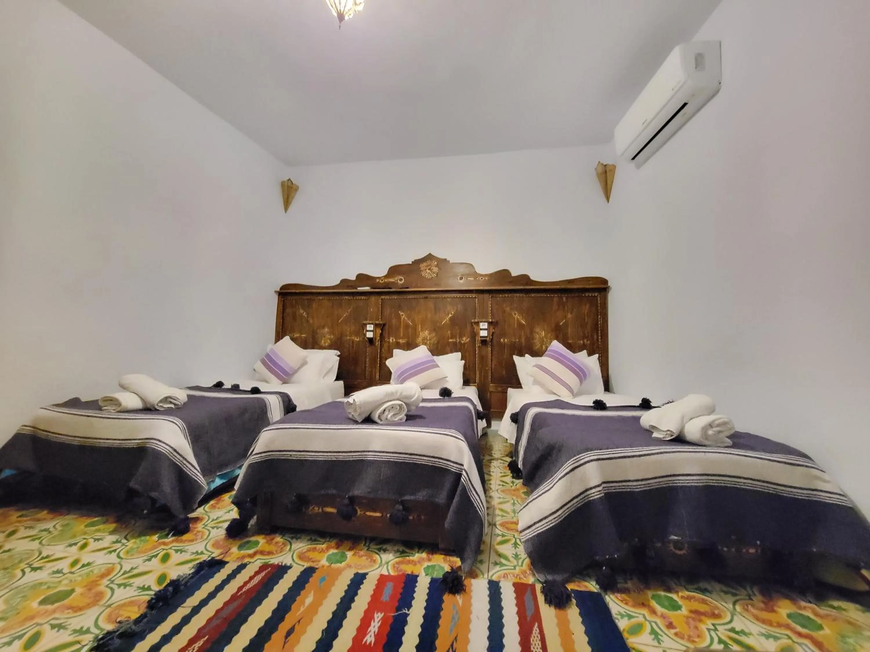 Triple Room with Bathroom in dar solaiman