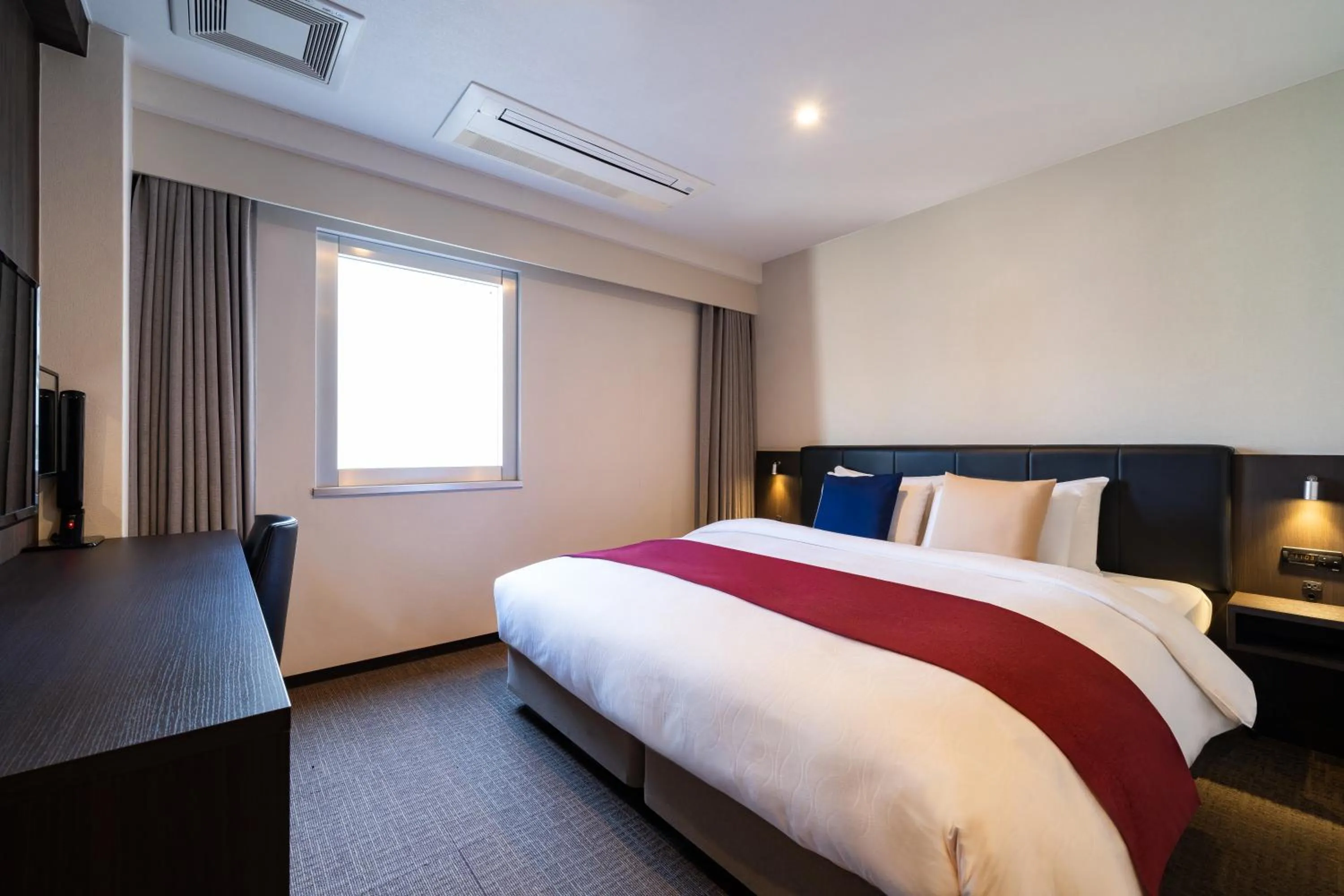 Photo of the whole room, Bed in Hotel Shuranza Chiba