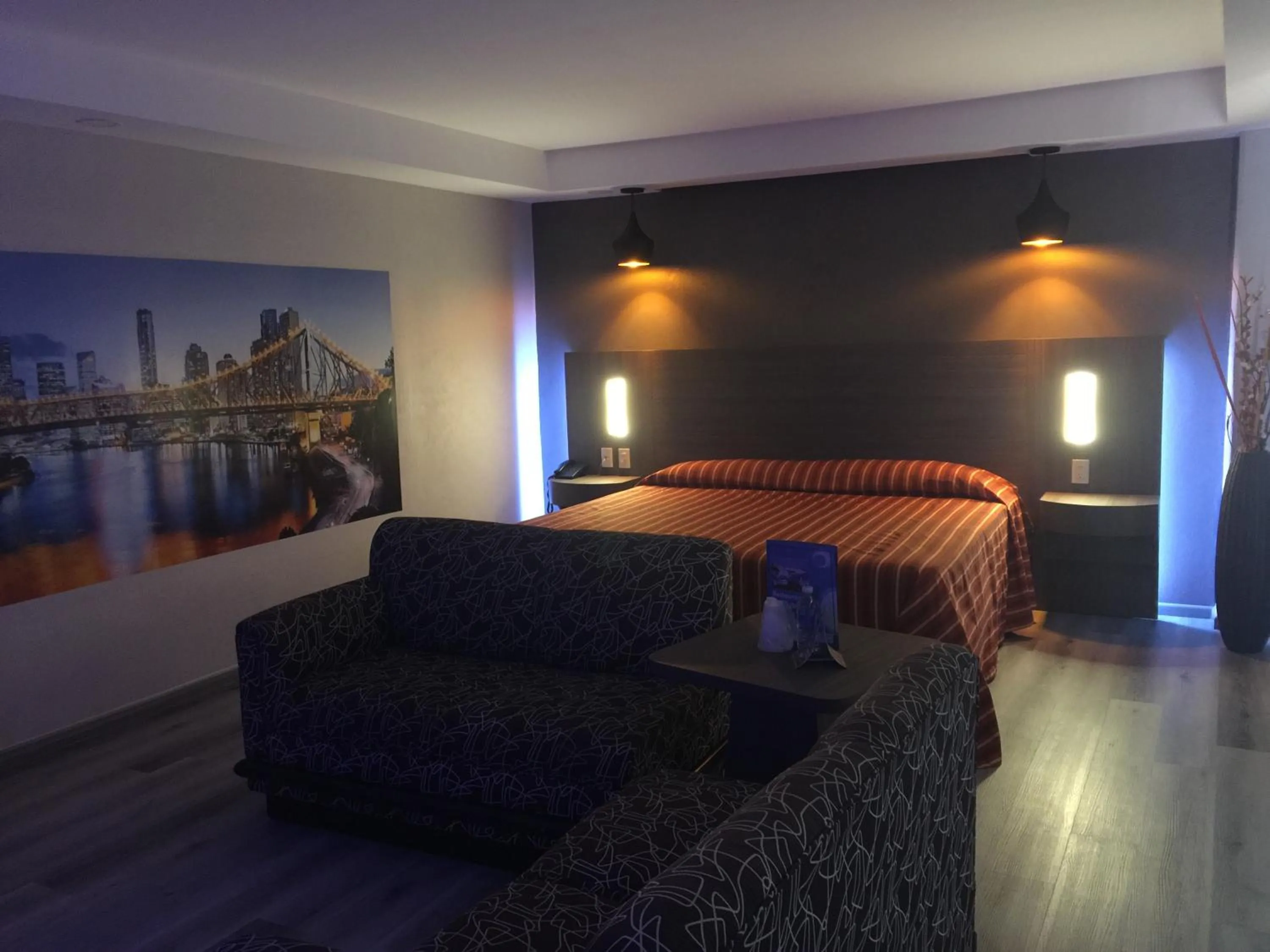 Single Room in Hotel Atizapan
