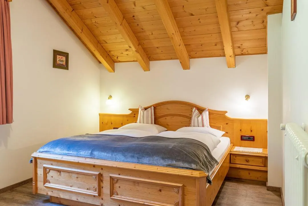 Bed in Residence Prapoz