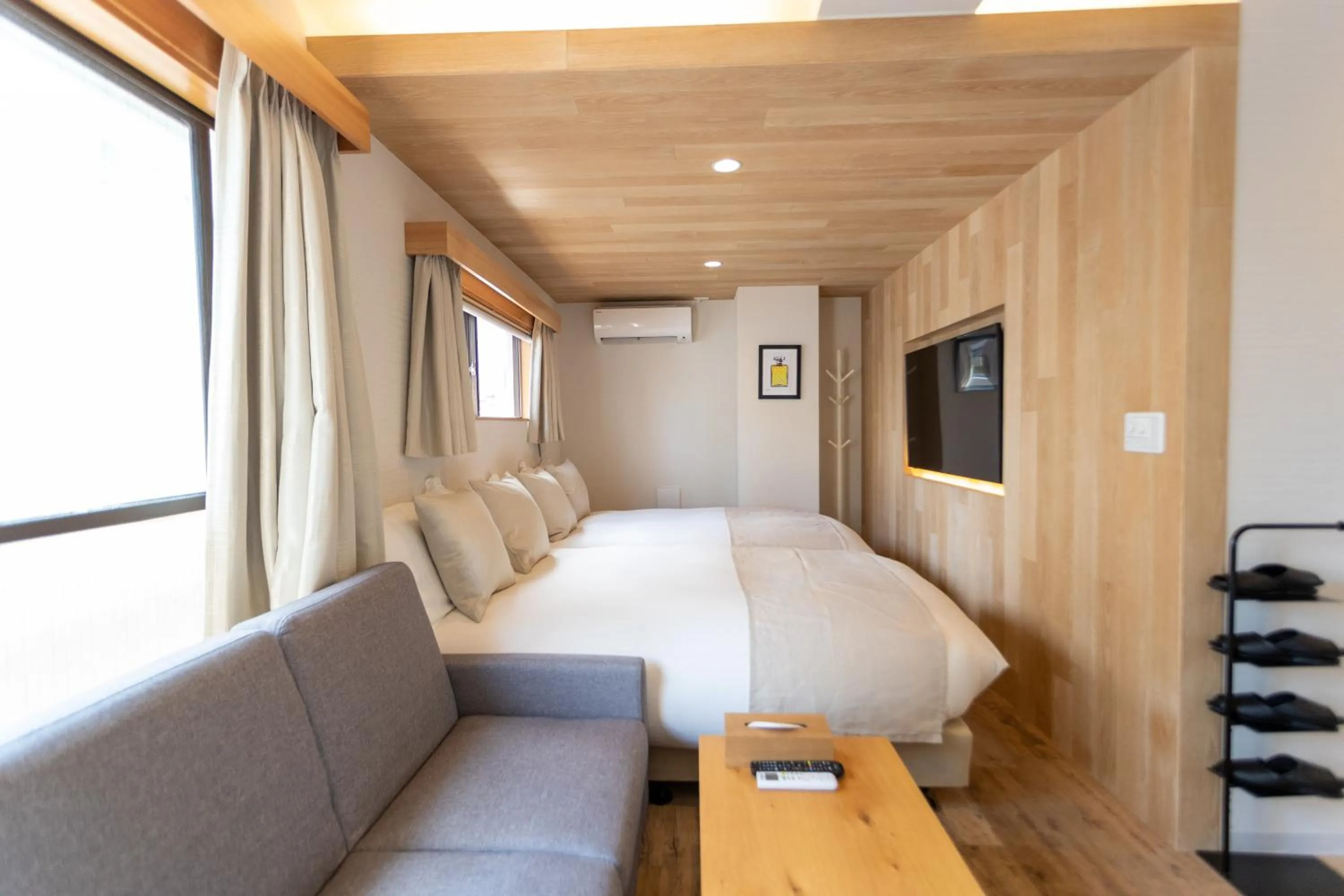 Photo of the whole room, Bed in Sakura Cross Hotel Shinjuku East