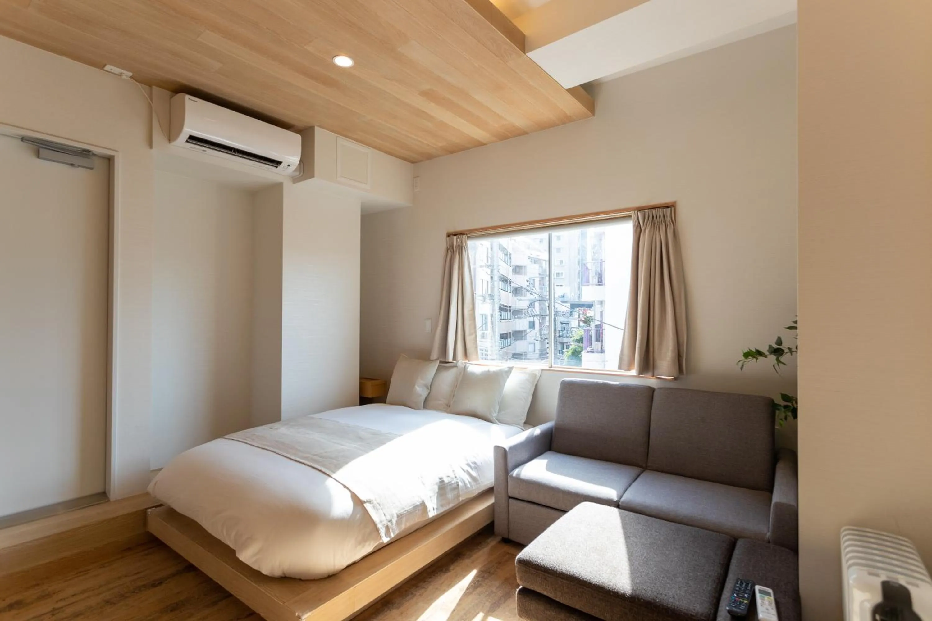 Photo of the whole room, Bed in Sakura Cross Hotel Shinjuku East