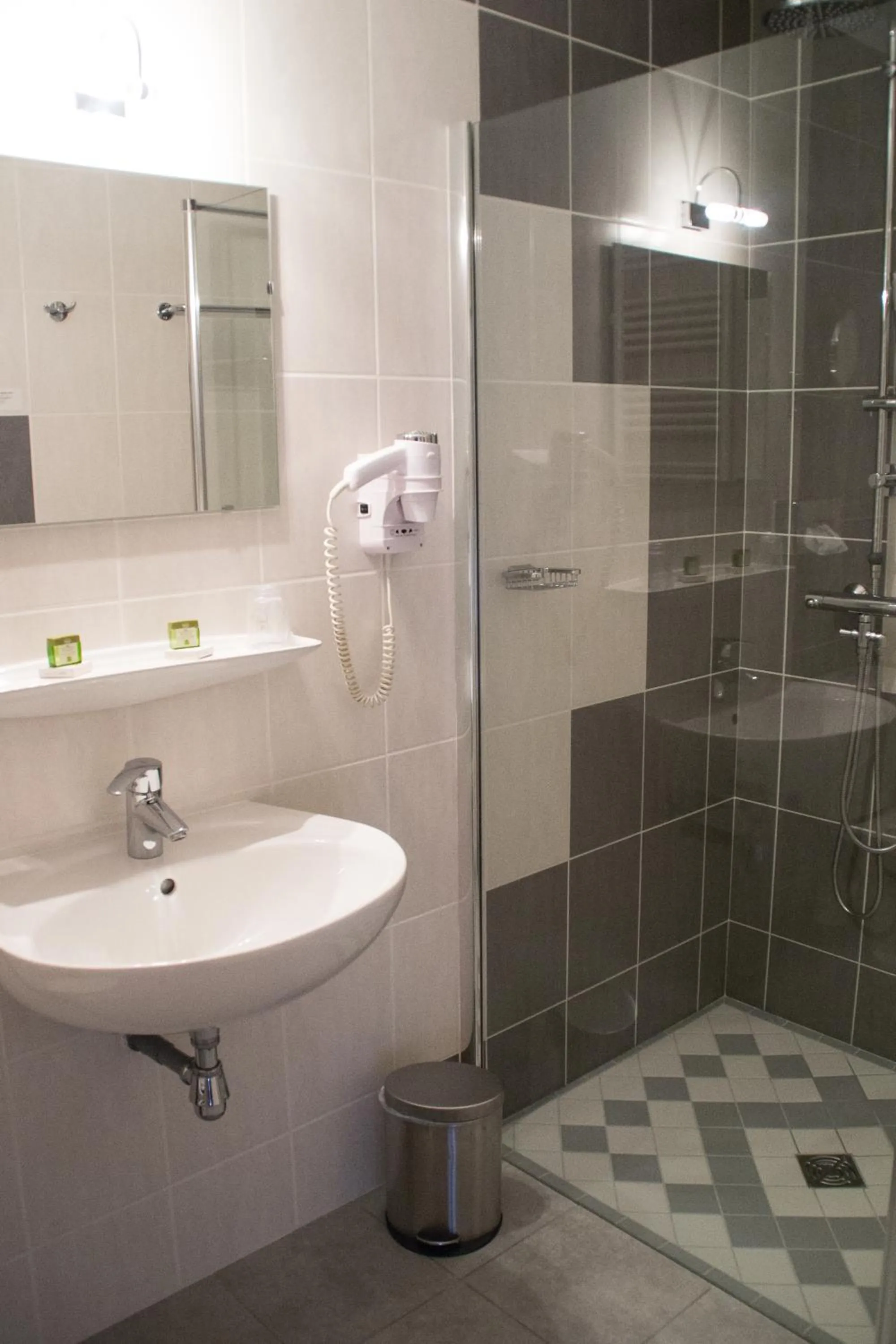 Le Rhien Hôtel-Restaurant