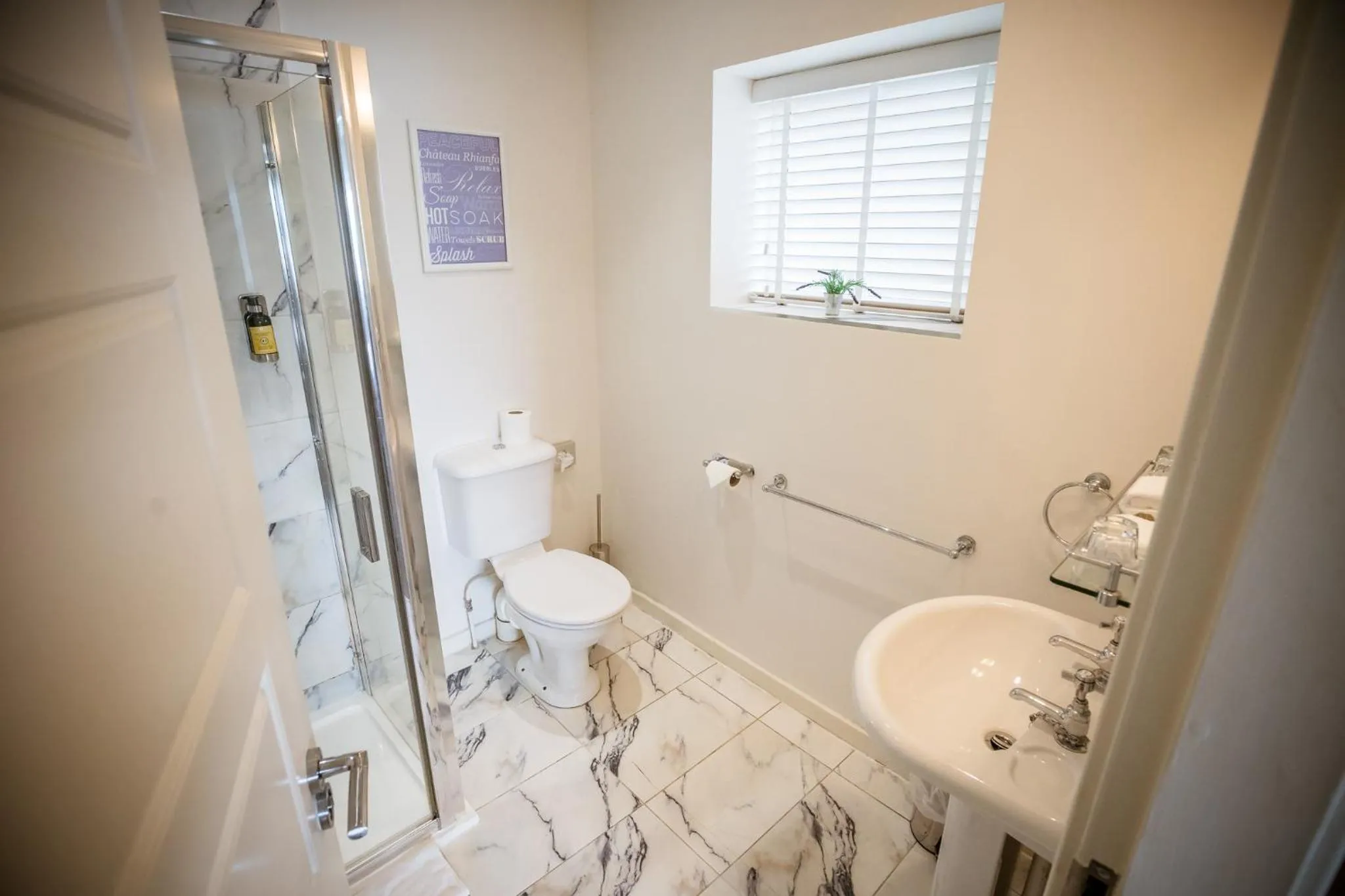 Bathroom in Château Rhianfa
