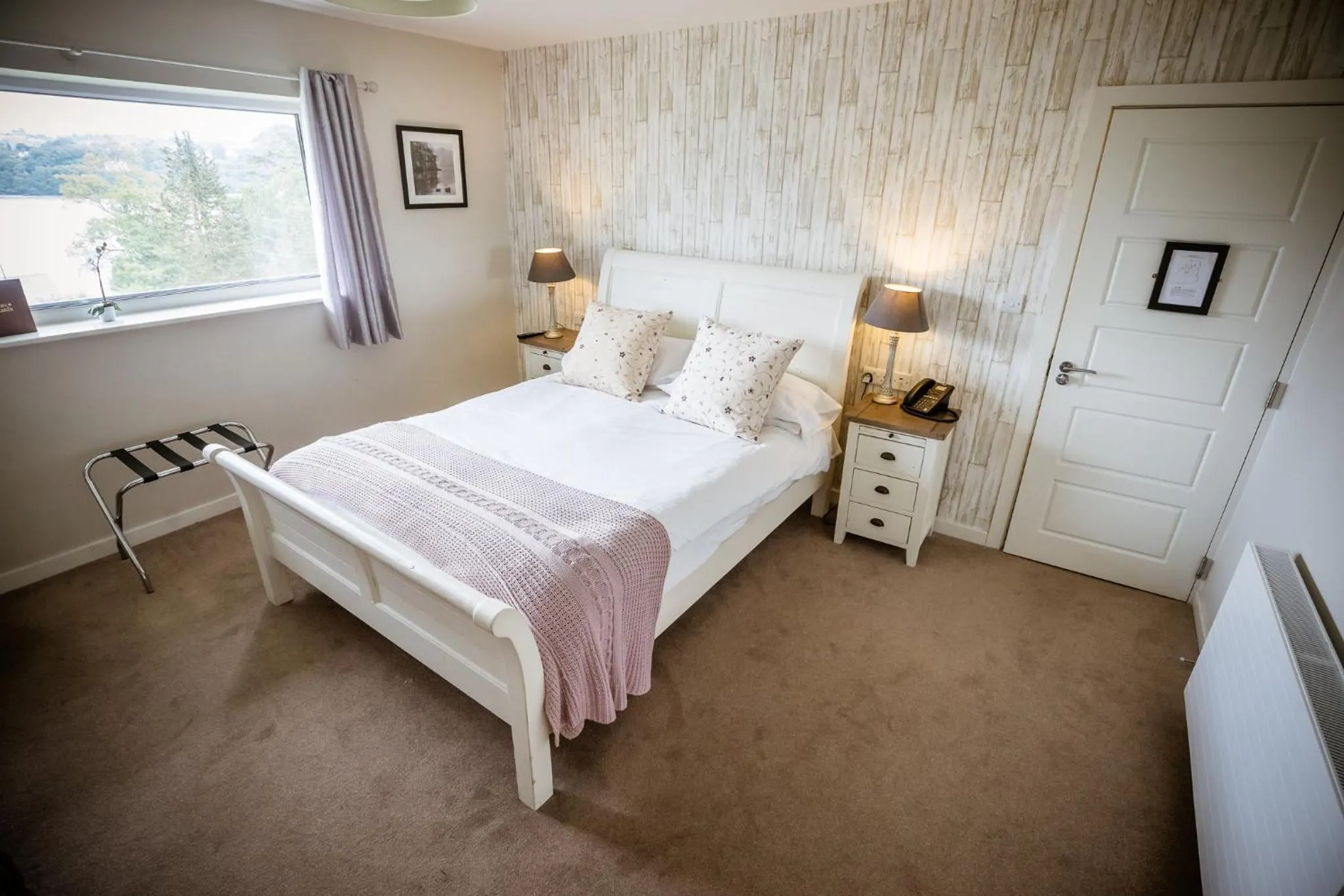 Photo of the whole room, Bed in Château Rhianfa