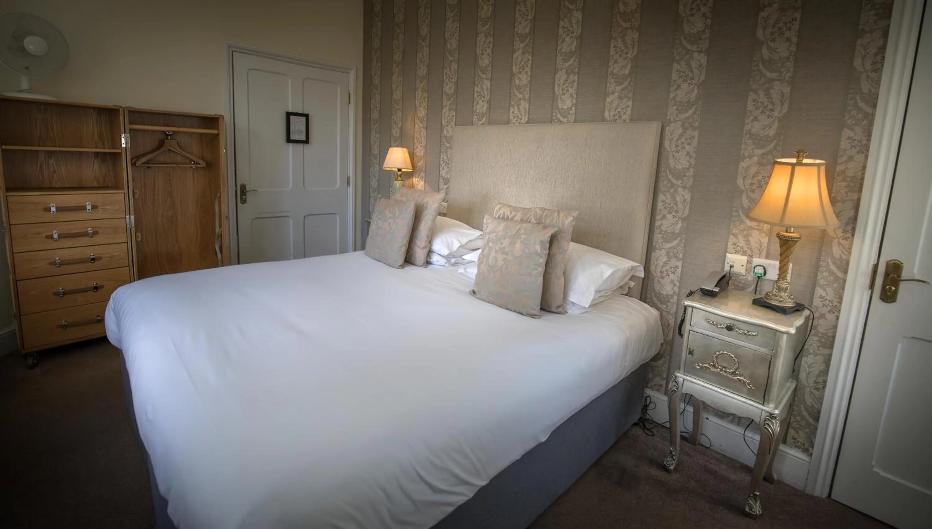 Bed in Château Rhianfa