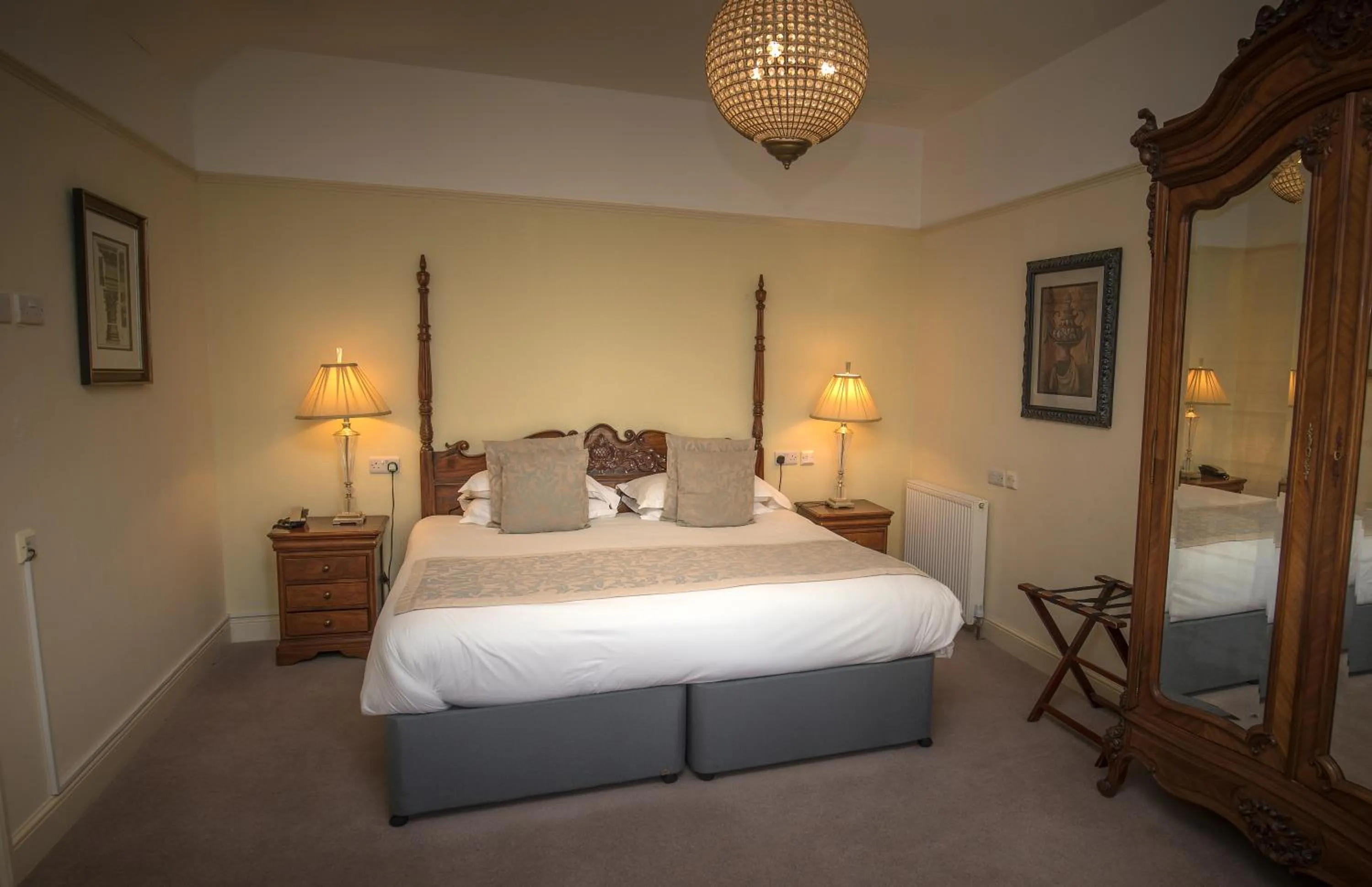 Bed in Château Rhianfa