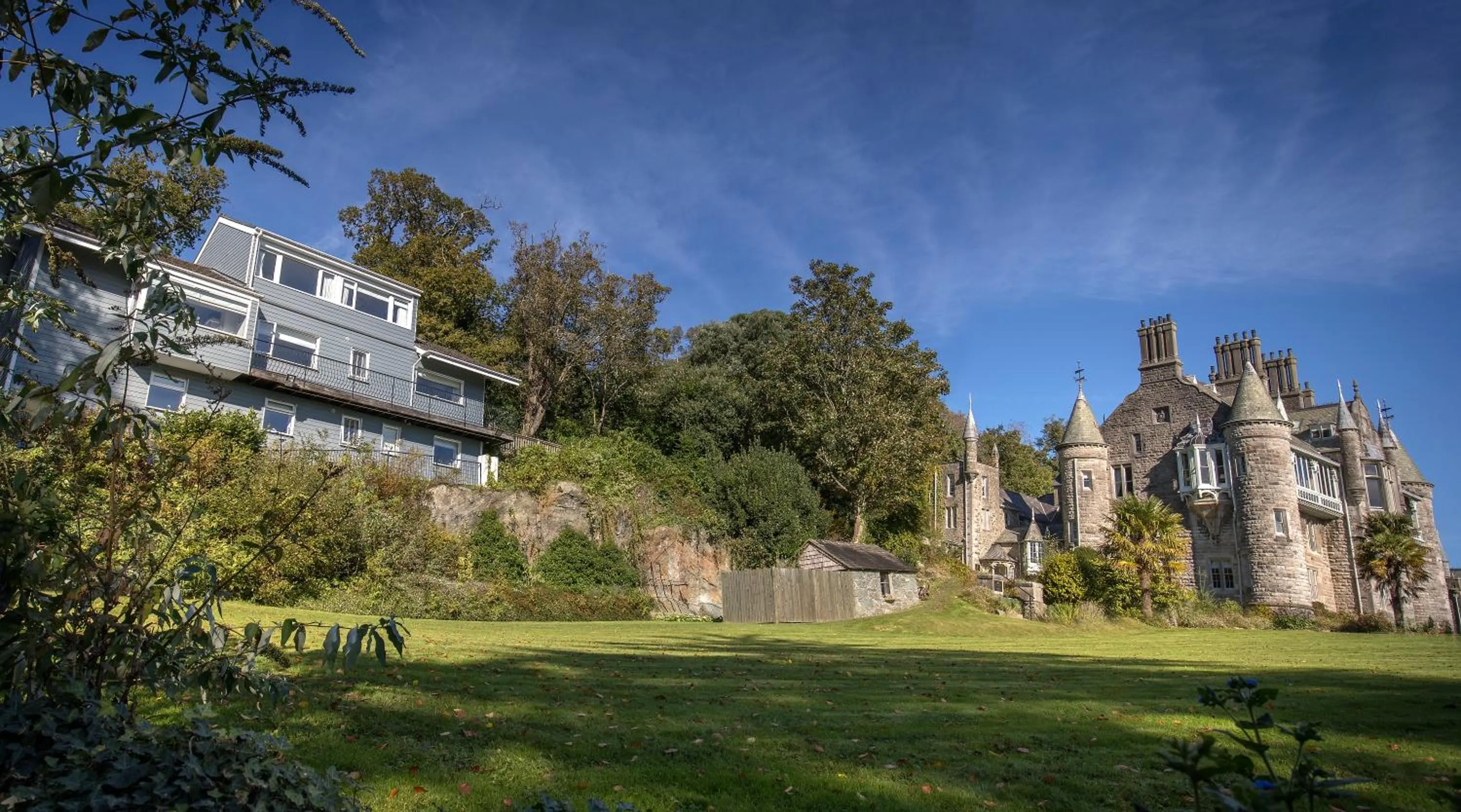 Property building in Château Rhianfa