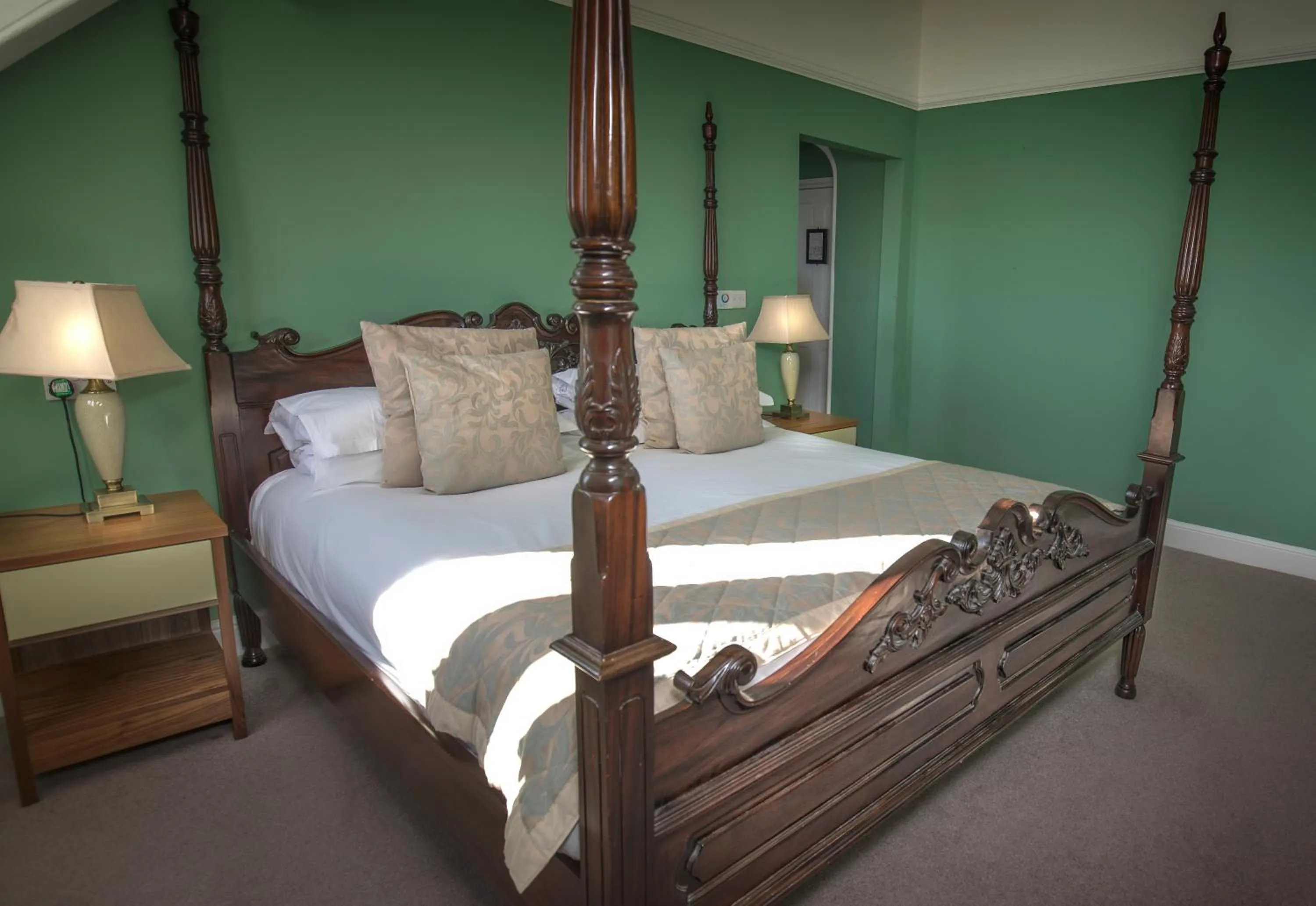 Bed in Château Rhianfa