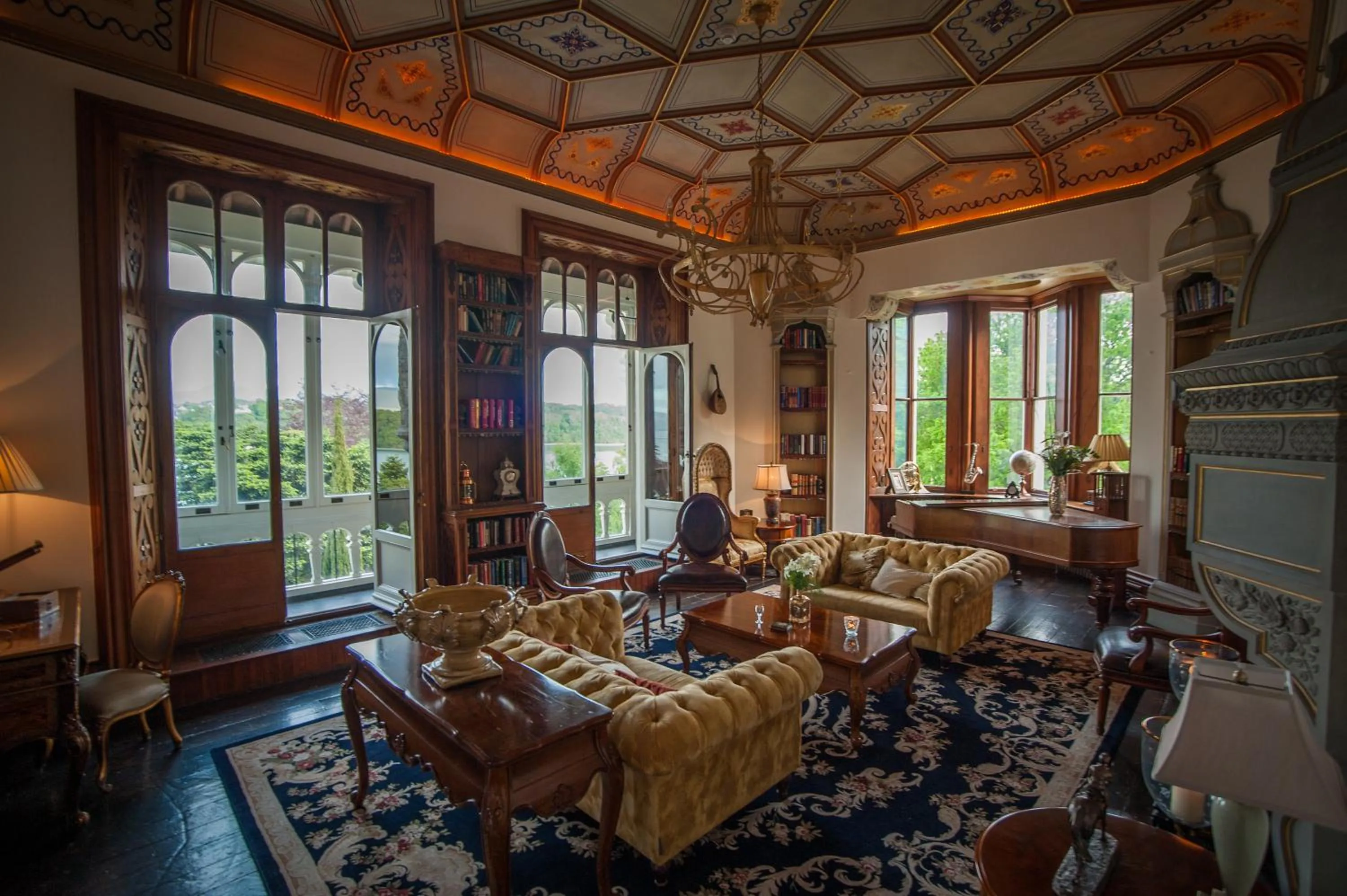 Lounge or bar in Château Rhianfa