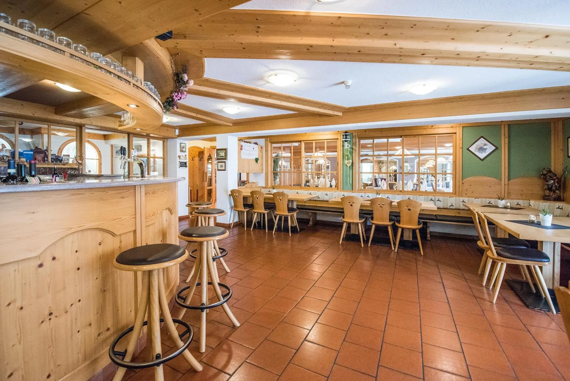 Lounge or bar in Vitaurina Royal Hotel