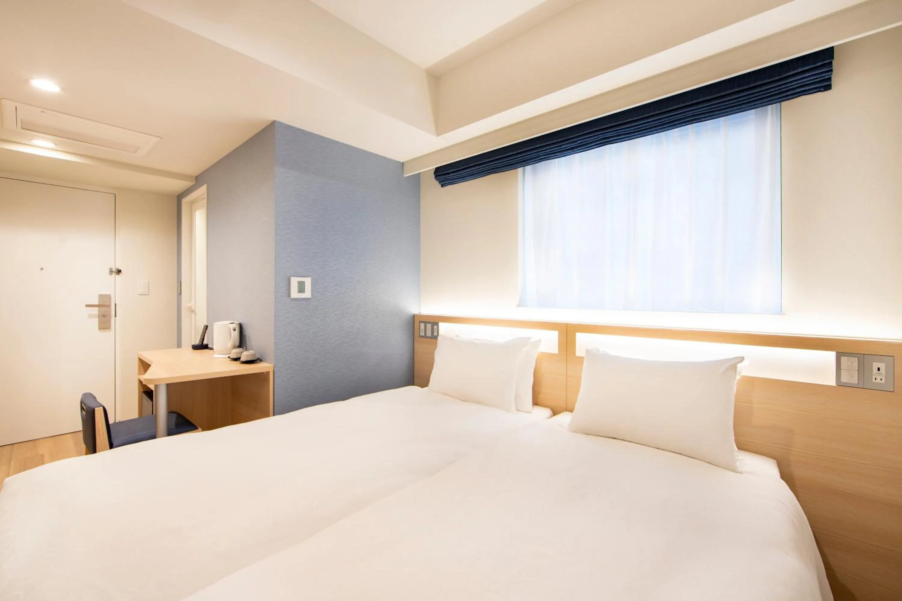 Bed in karaksa hotel TOKYO STATION