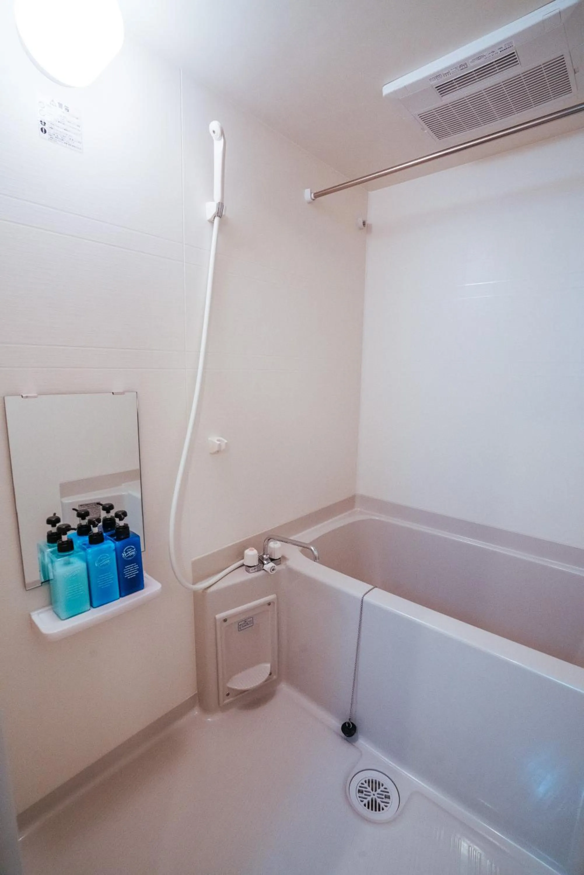 Shower in Ben's Guesthouse Kyoto