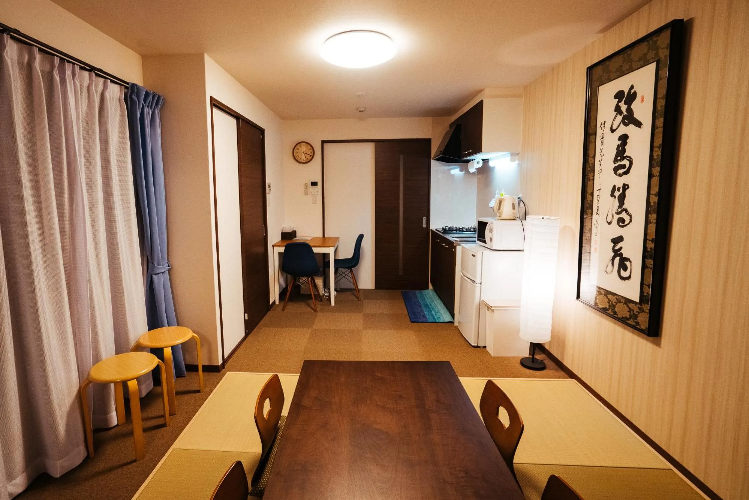 Kitchen or kitchenette in Ben's Guesthouse Kyoto
