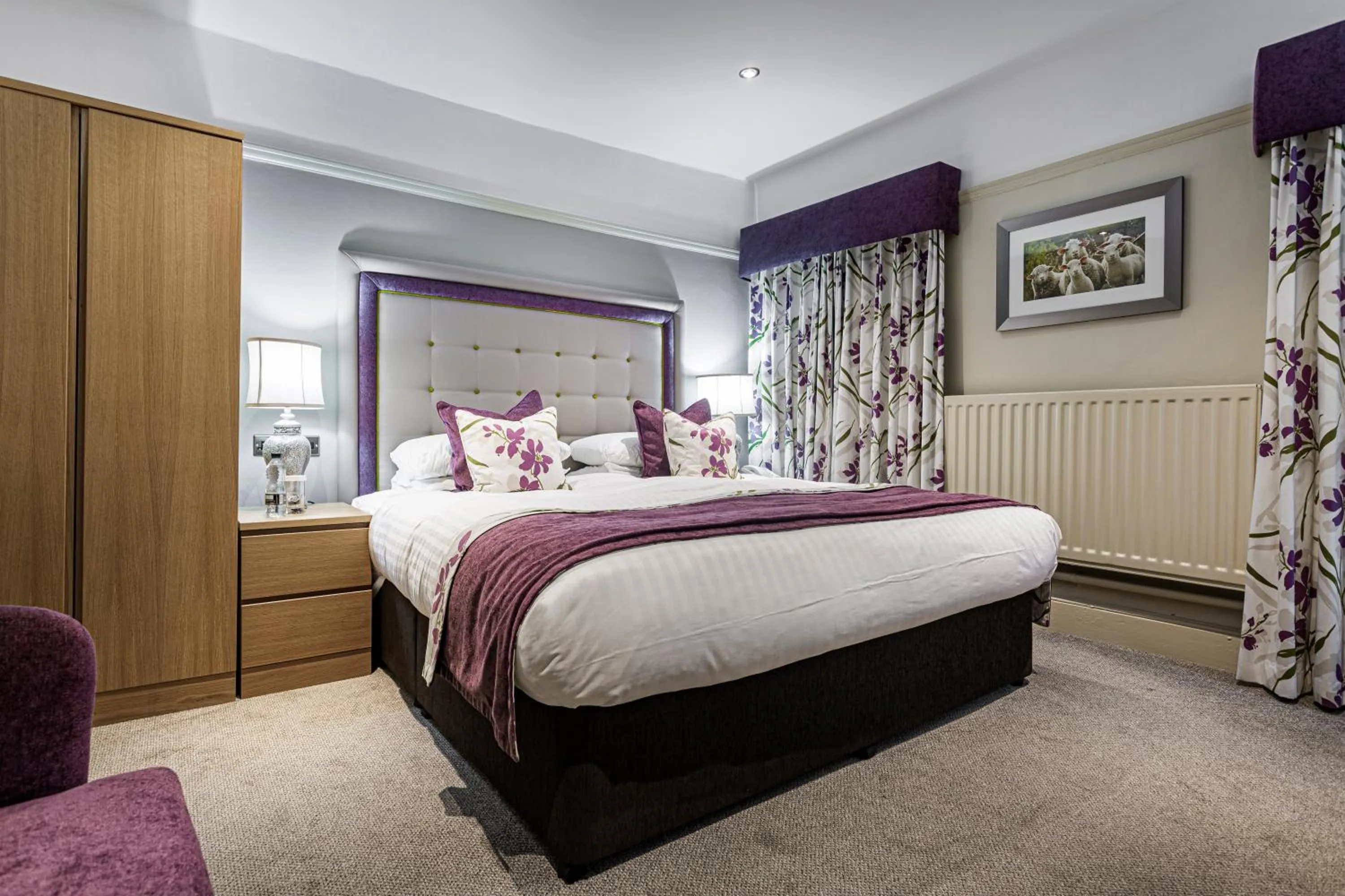 Bed in The Royal Oak Hotel, Welshpool - The Coaching Inn Group