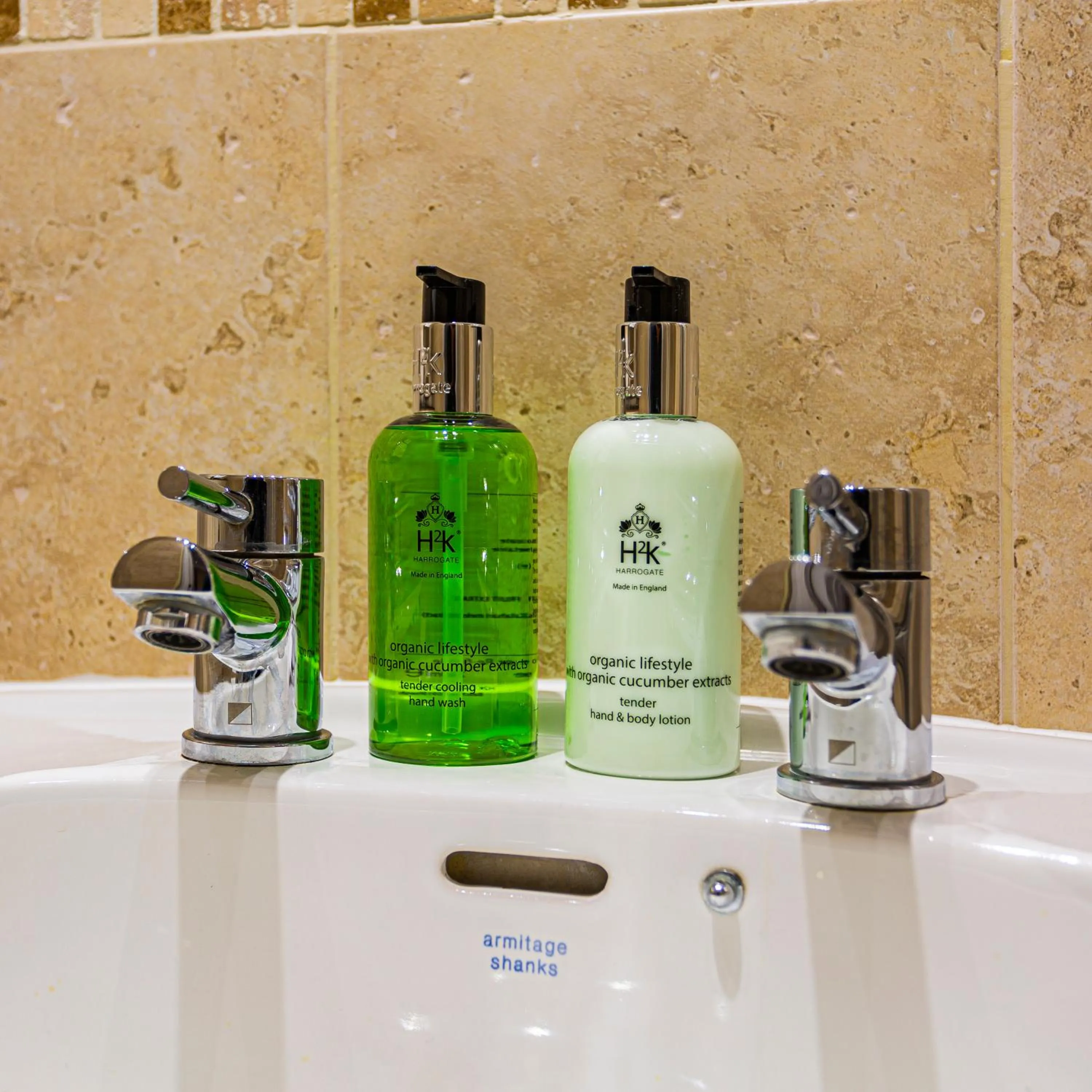 Bathroom in The Royal Oak Hotel, Welshpool - The Coaching Inn Group