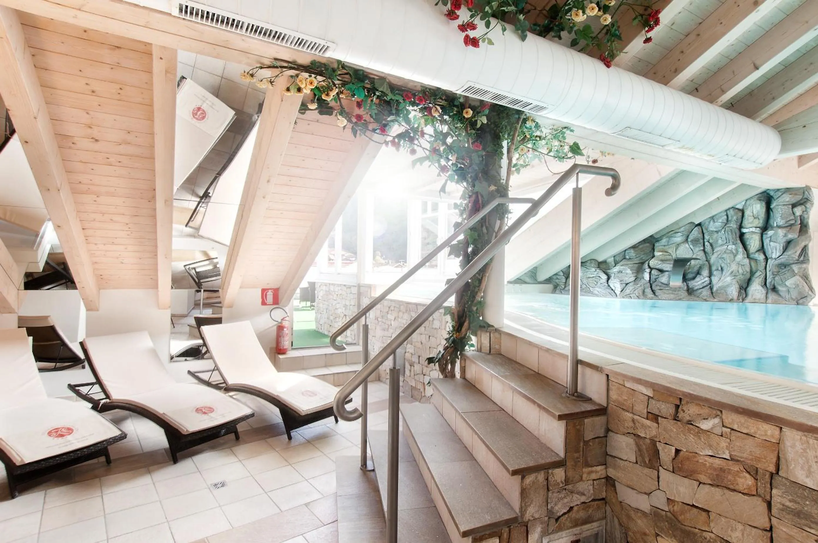 Swimming pool in Hotel Engel