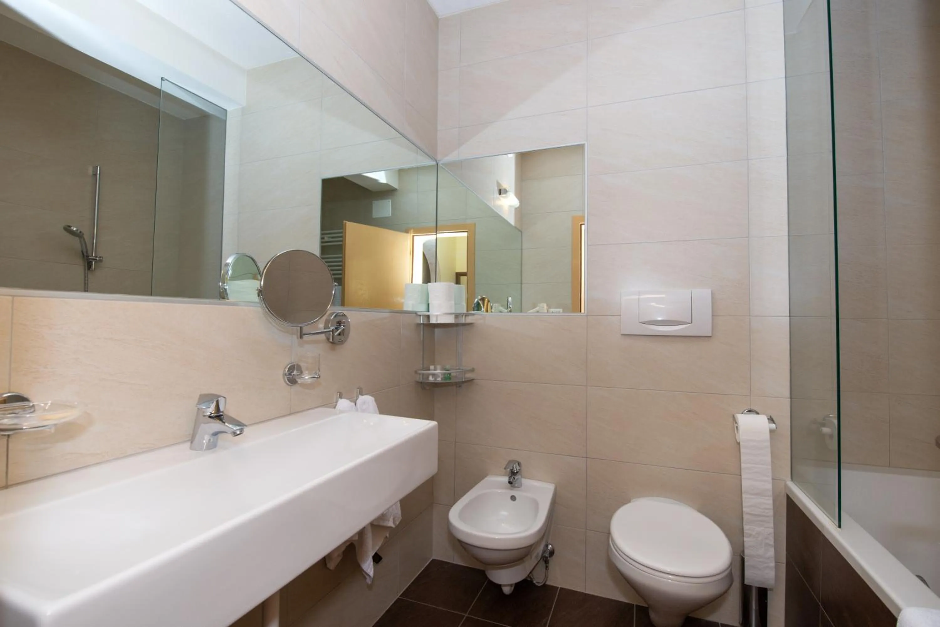 Bathroom in Hotel Engel