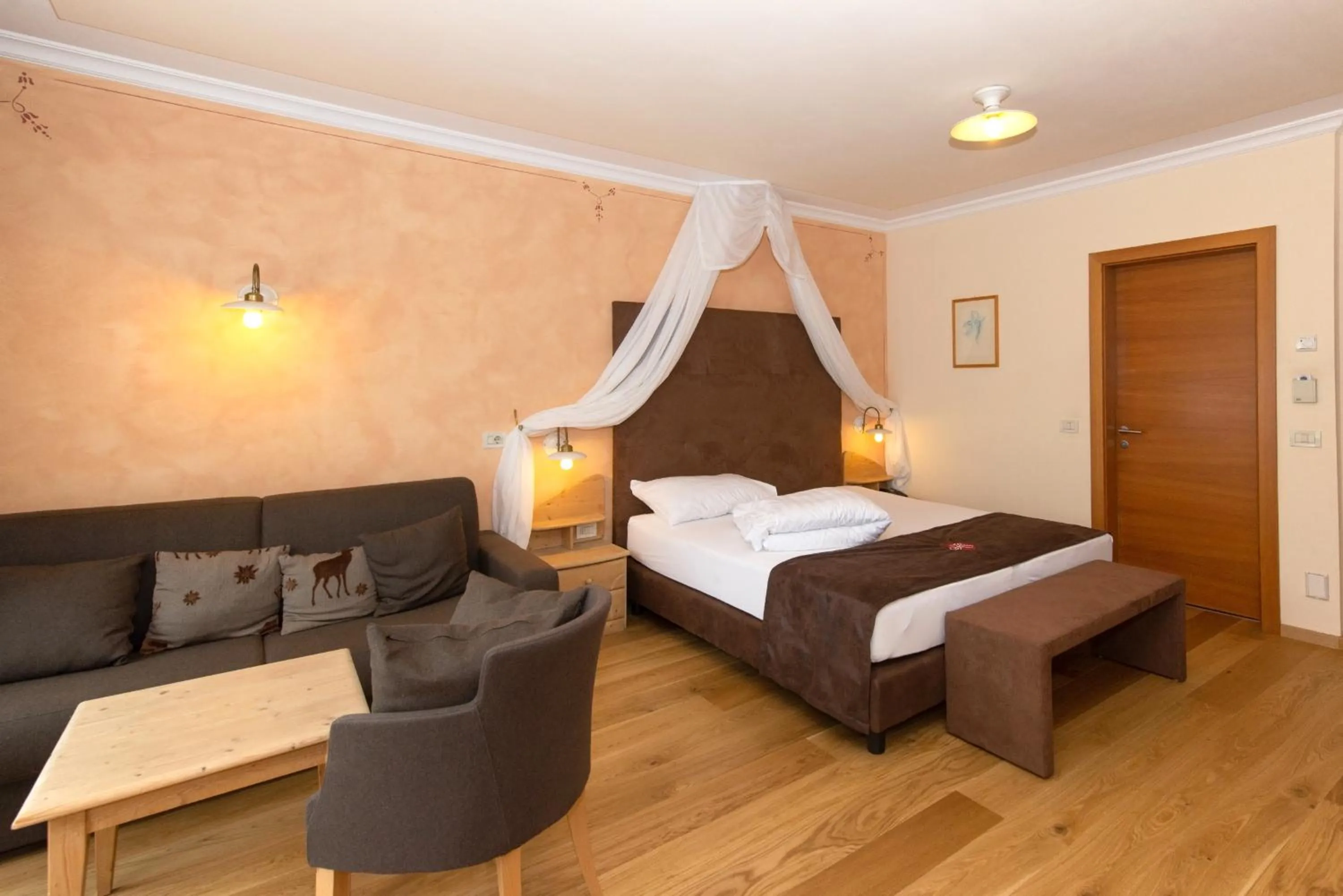 Photo of the whole room, Bed in Hotel Engel