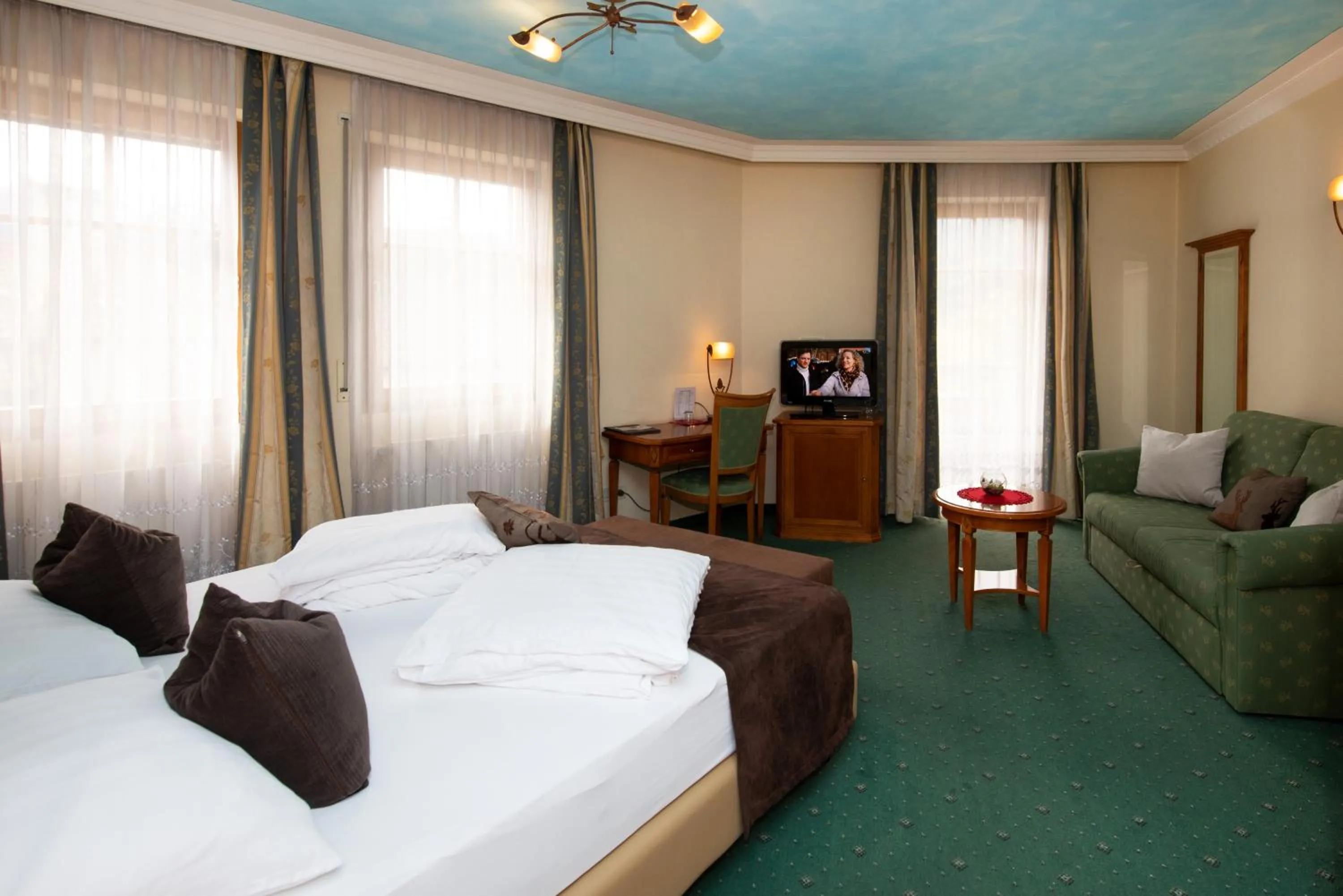 Photo of the whole room, Bed in Hotel Engel