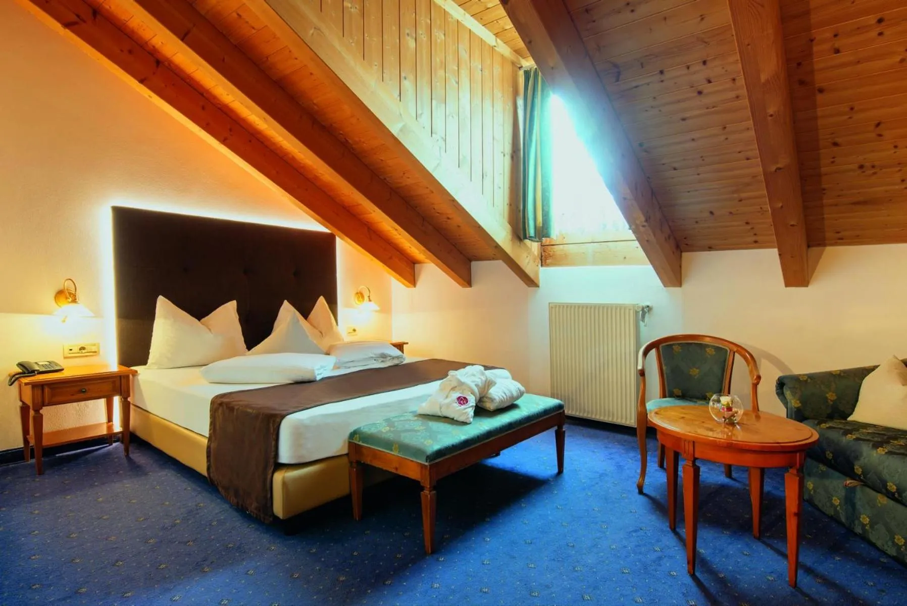 Bedroom, Bed in Hotel Engel