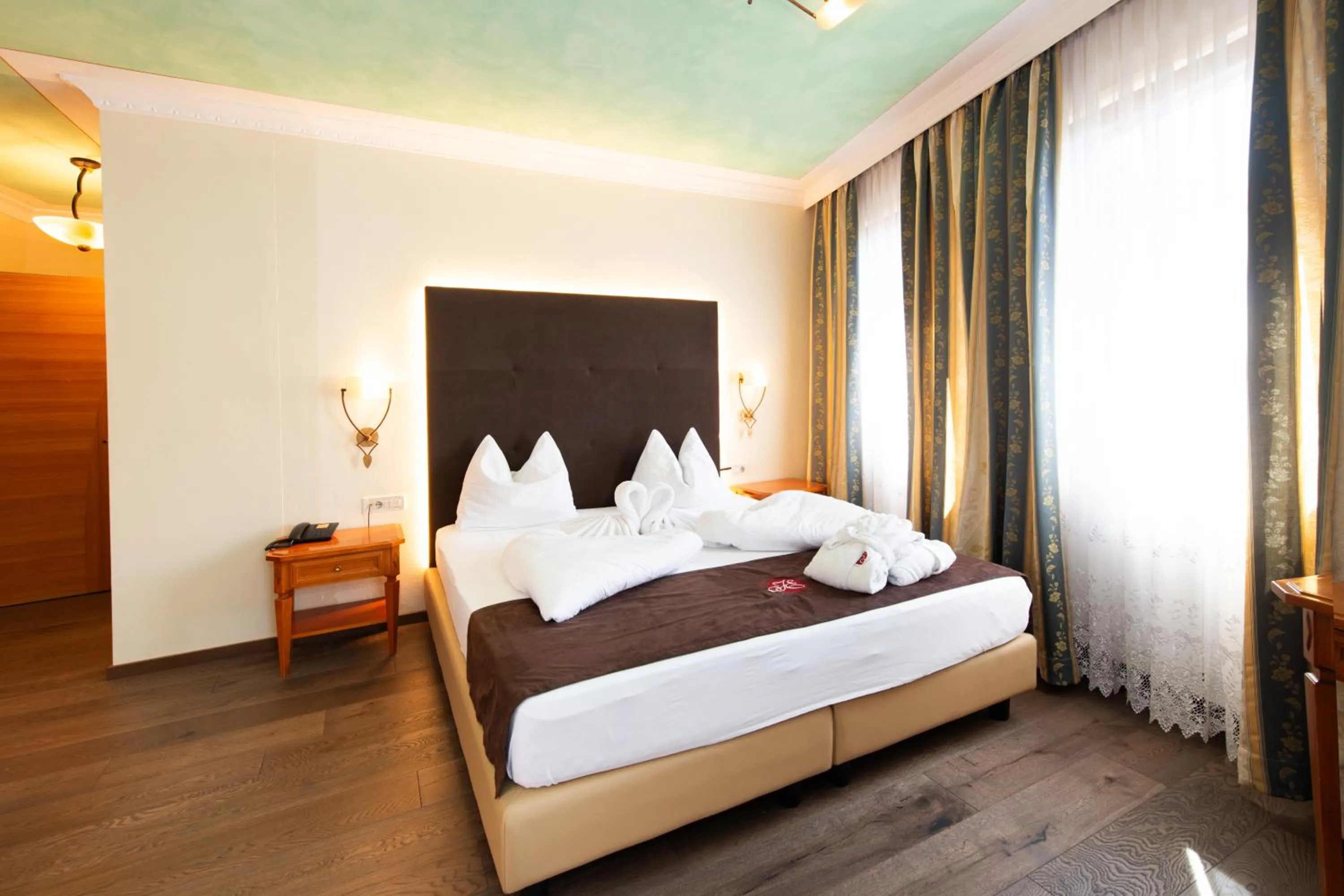 Photo of the whole room, Bed in Hotel Engel