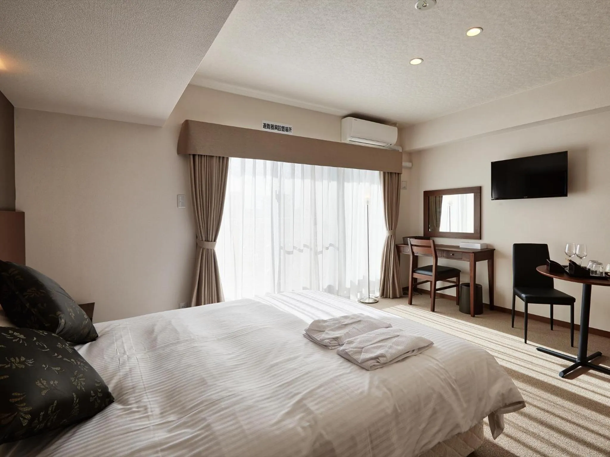 Bedroom, Bed in Creass Hotel Tsubogawa Marche