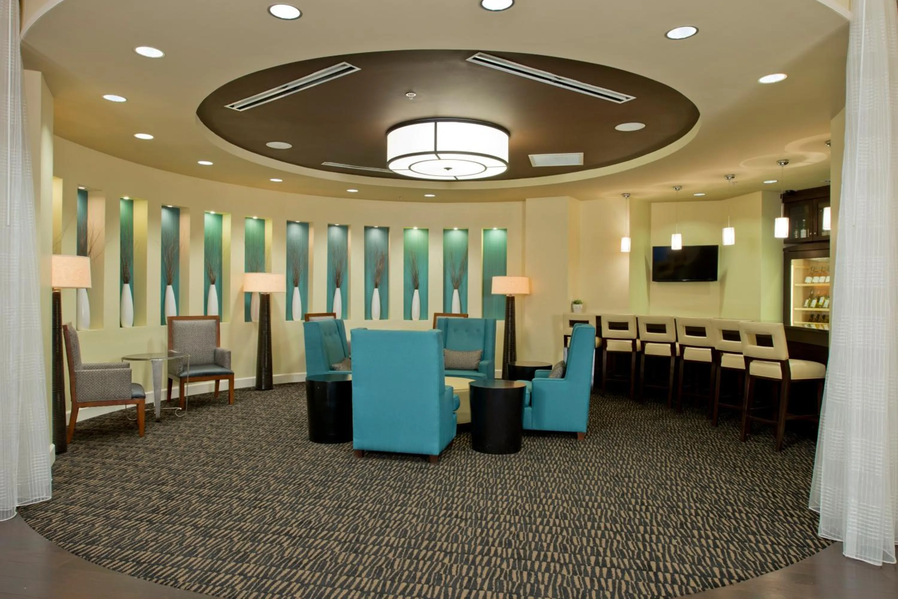Lounge or bar in Hotel Indigo Atlanta Airport College Park by IHG