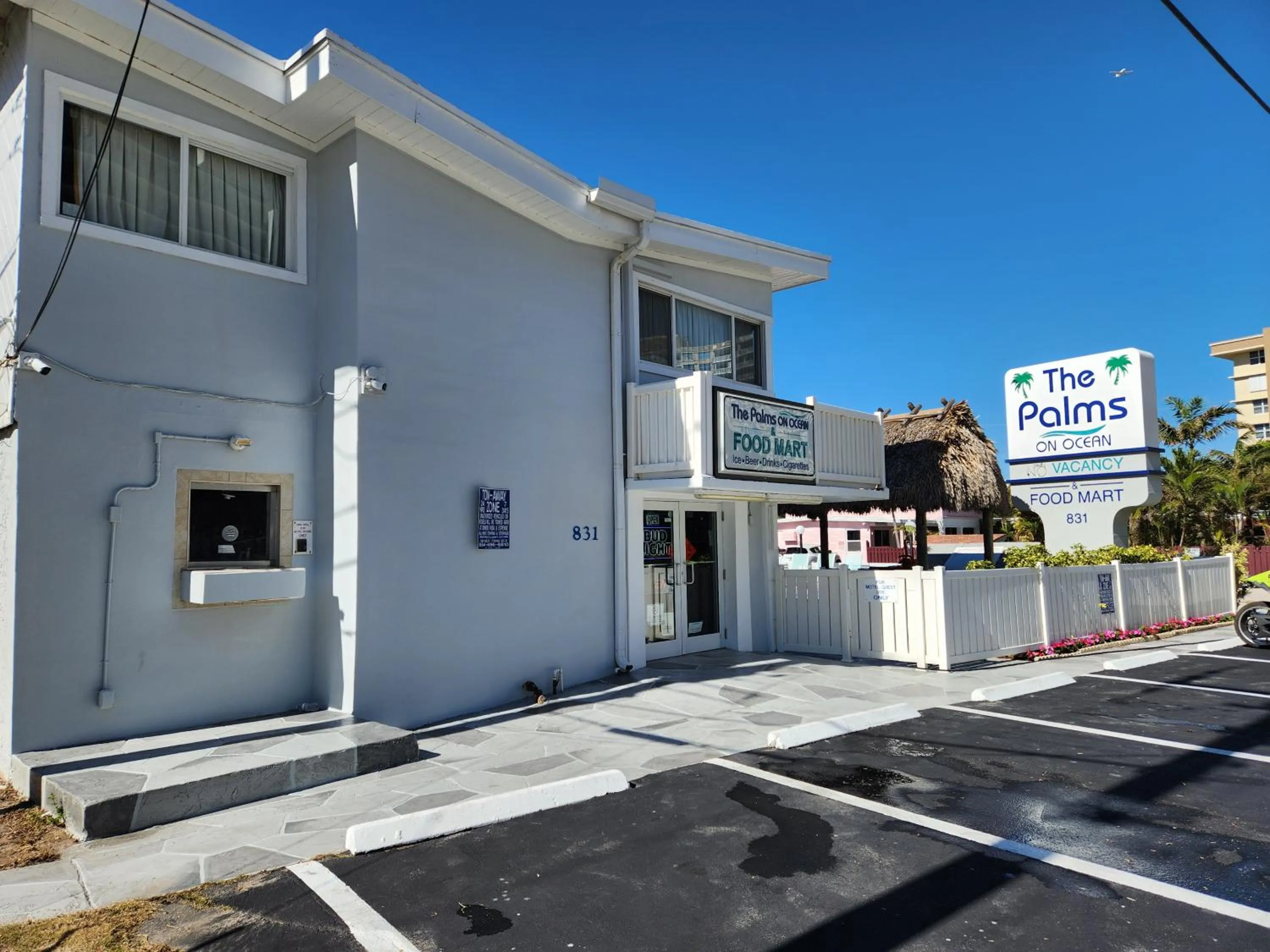 Property building in The Palms On Ocean