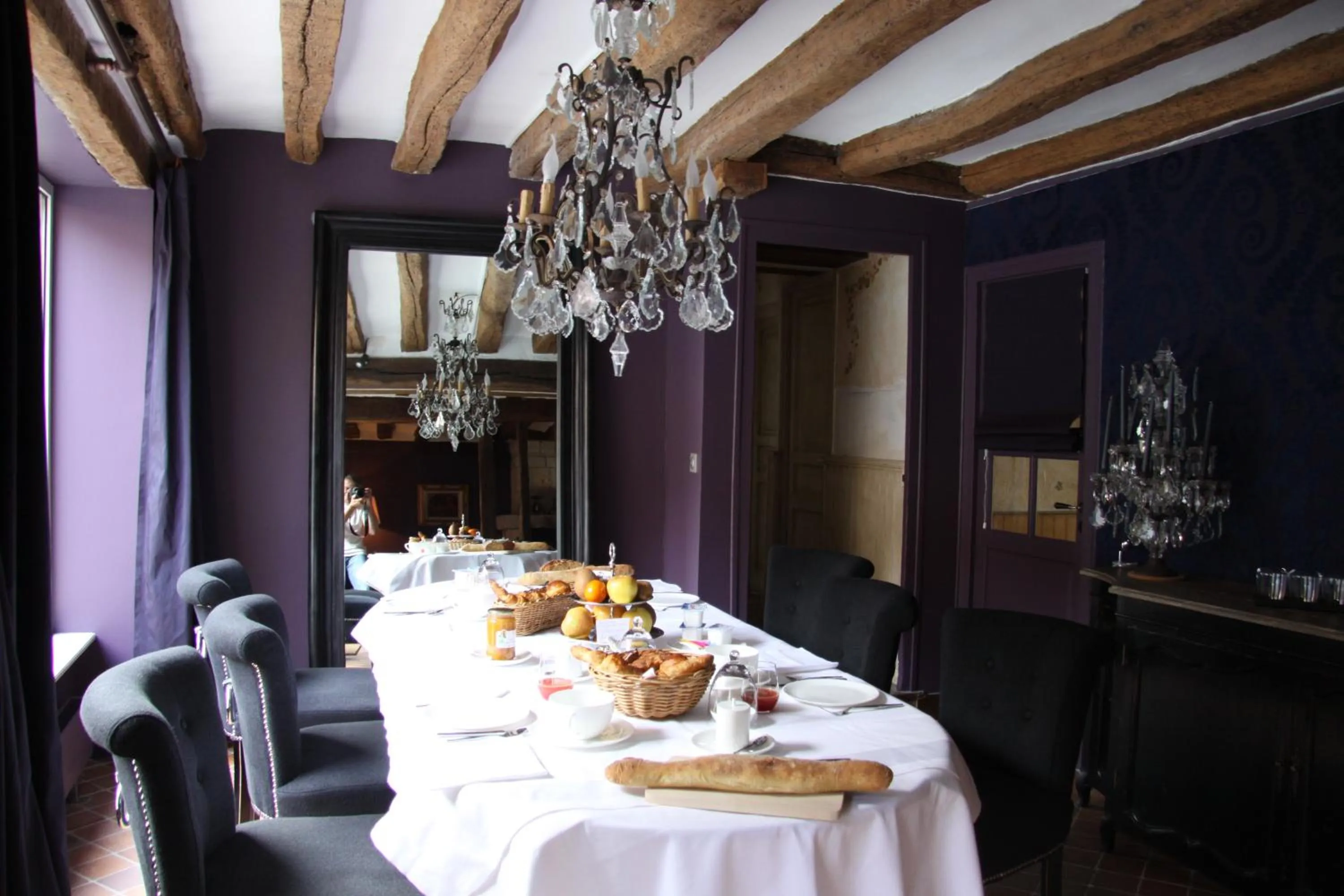 Restaurant/places to eat in L'Hibernie