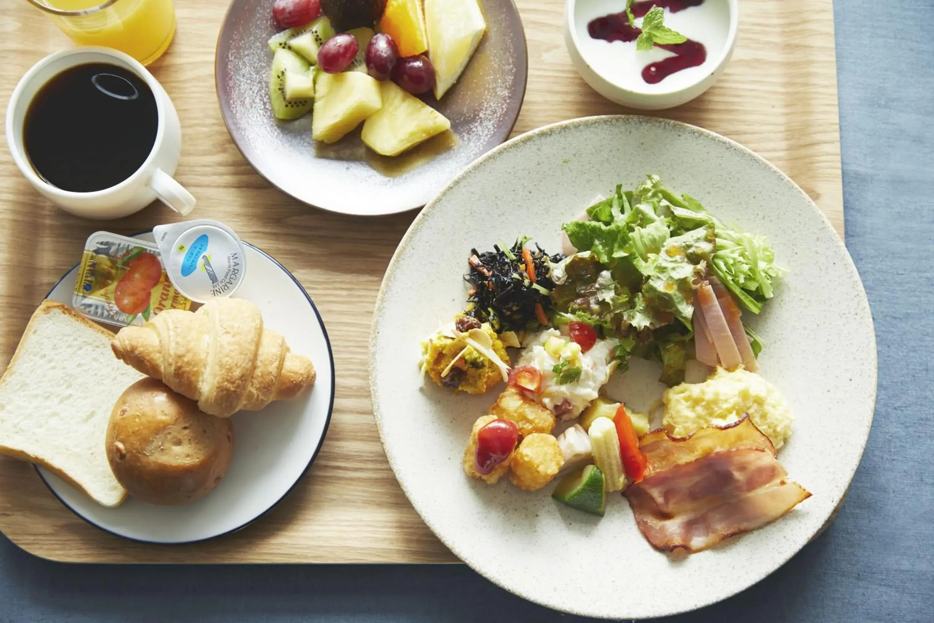 Buffet breakfast in hotel MONday Premium TOYOSU Buffet breakfast in hotel MONday Premium TOYOSU