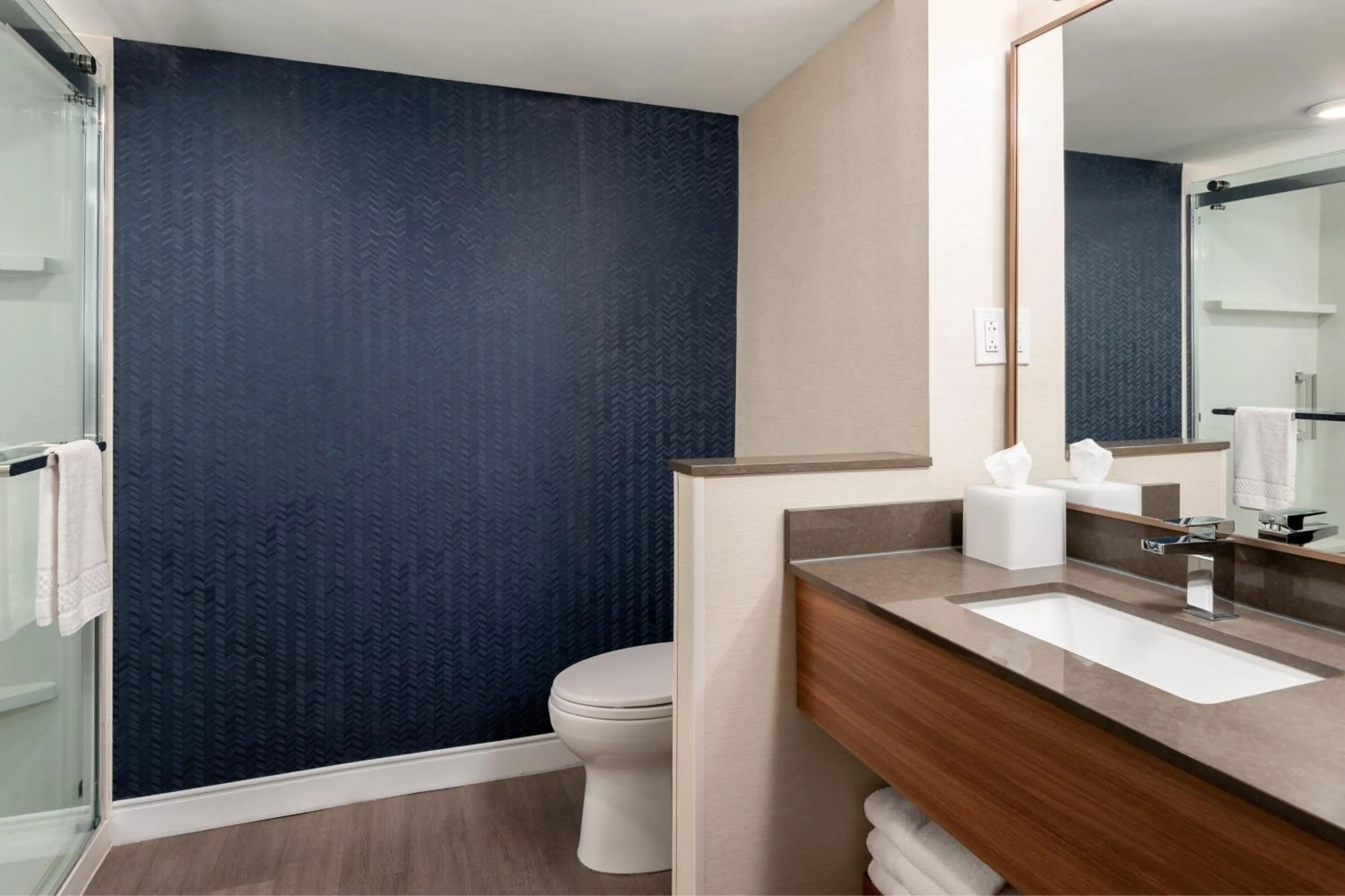 Bathroom in Fairfield Inn & Suites by Marriott Lexington Georgetown/College Inn