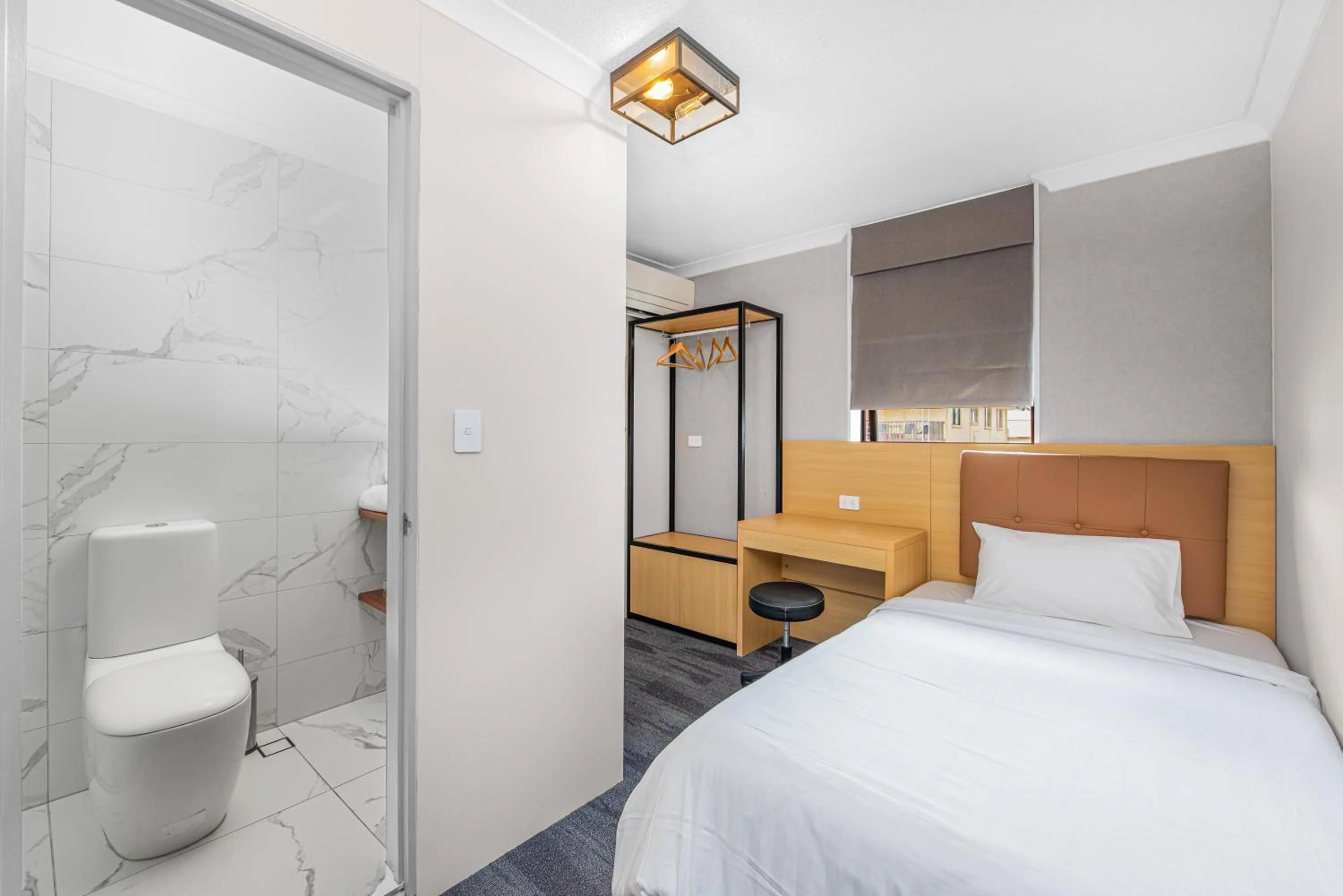 Bed in Spring Hill Inn