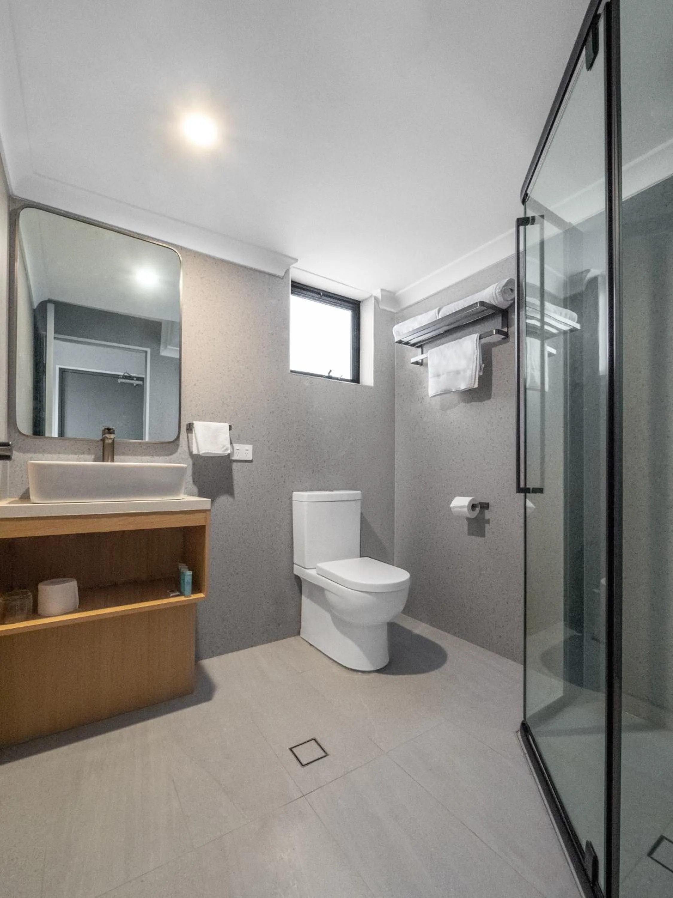 Bathroom in Spring Hill Inn