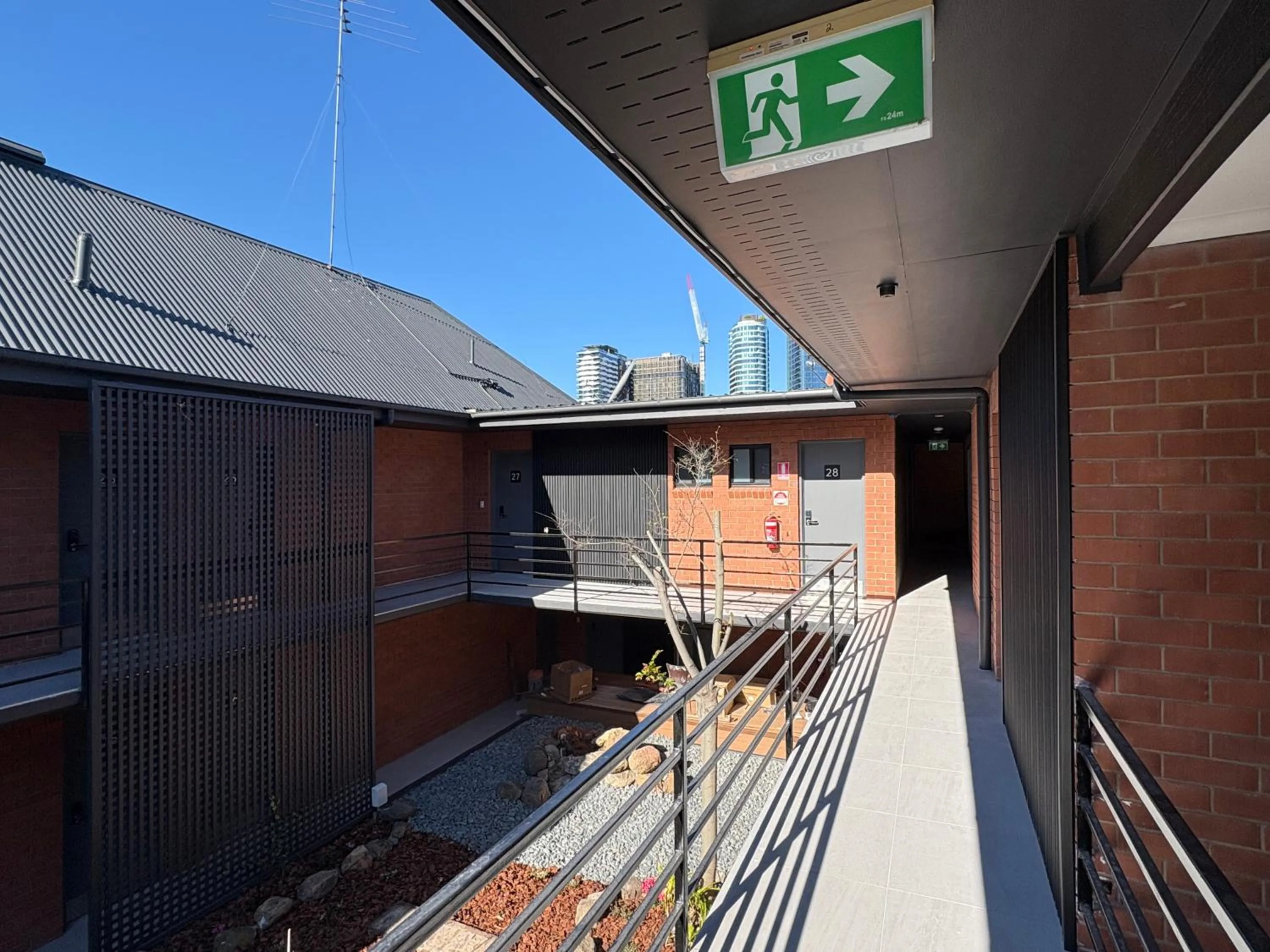 Property building in Spring Hill Inn