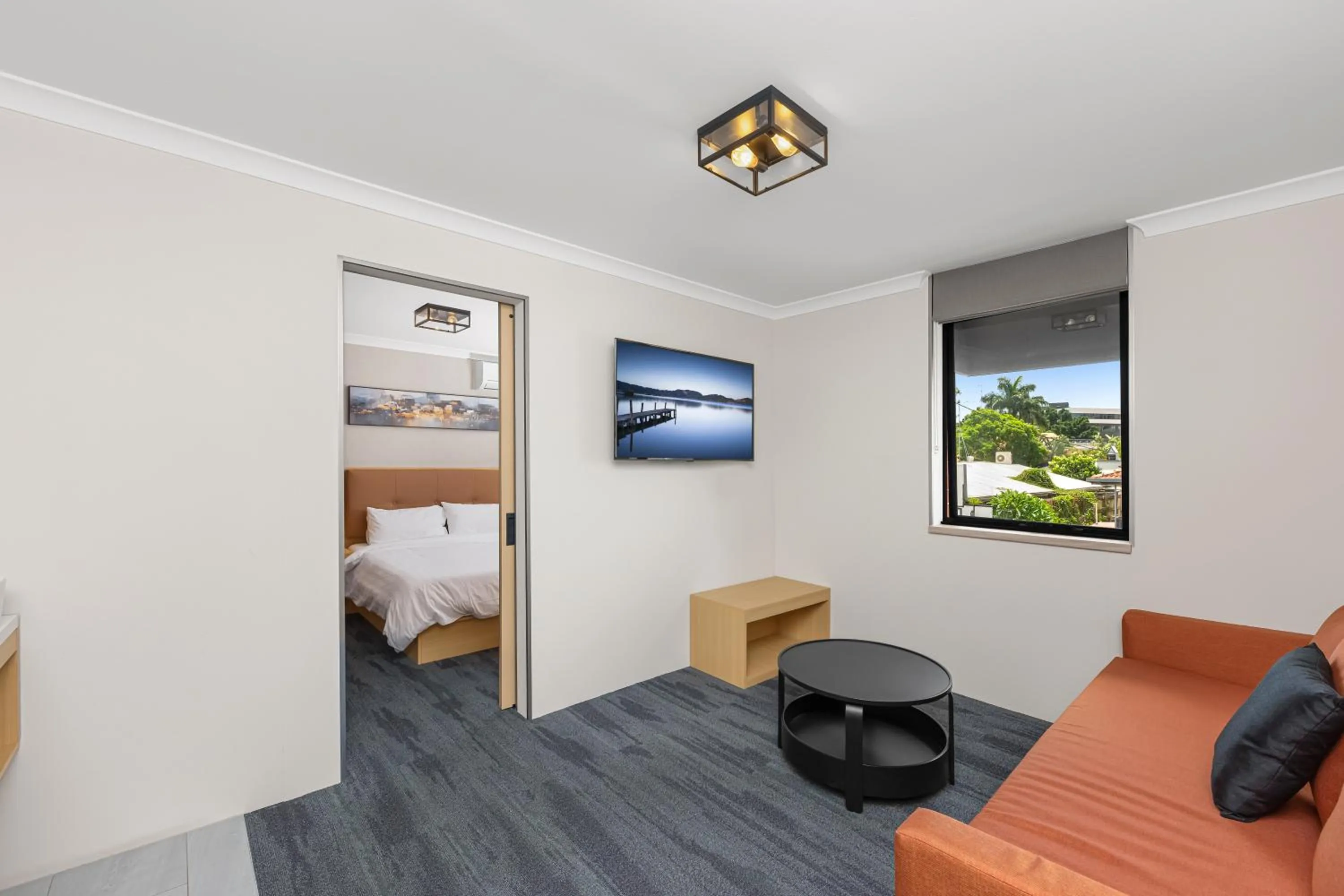 Bed in Spring Hill Inn